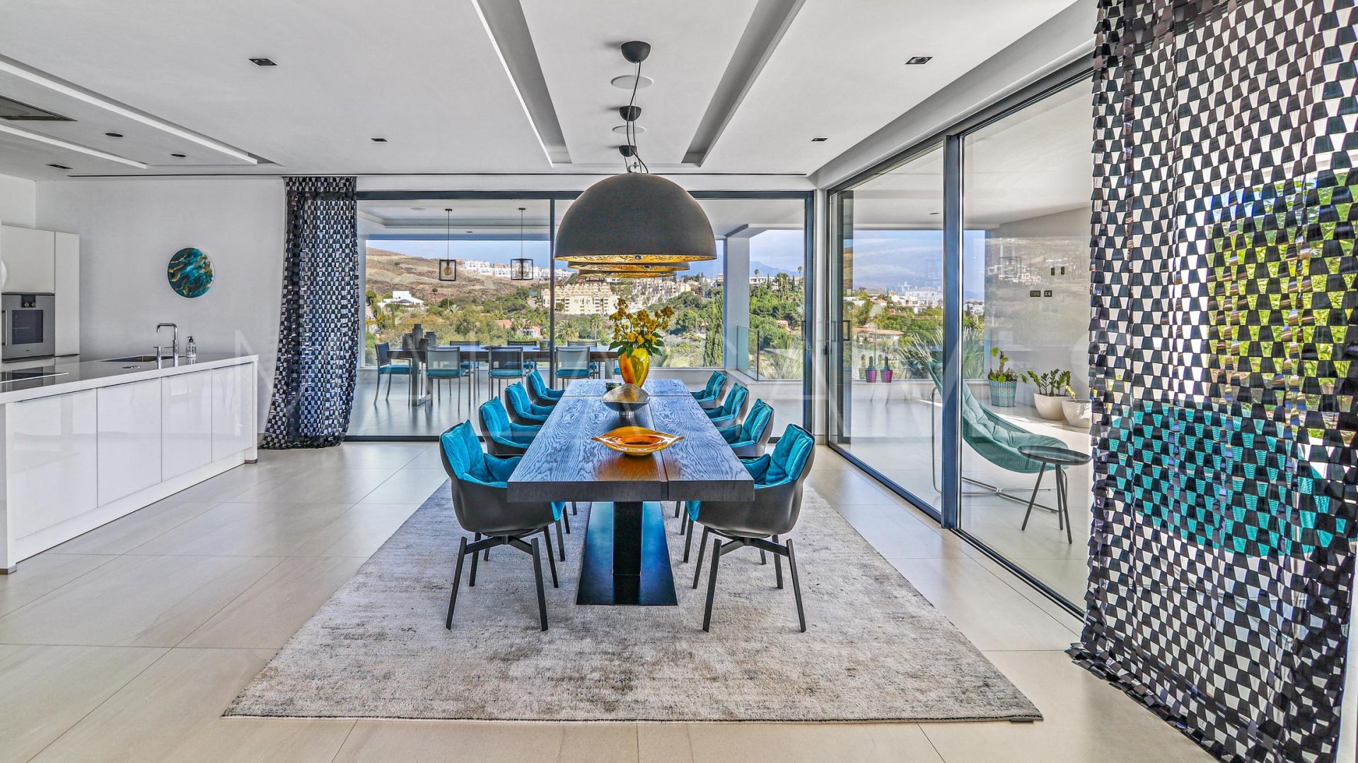 Villa for sale in Los Flamingos Golf