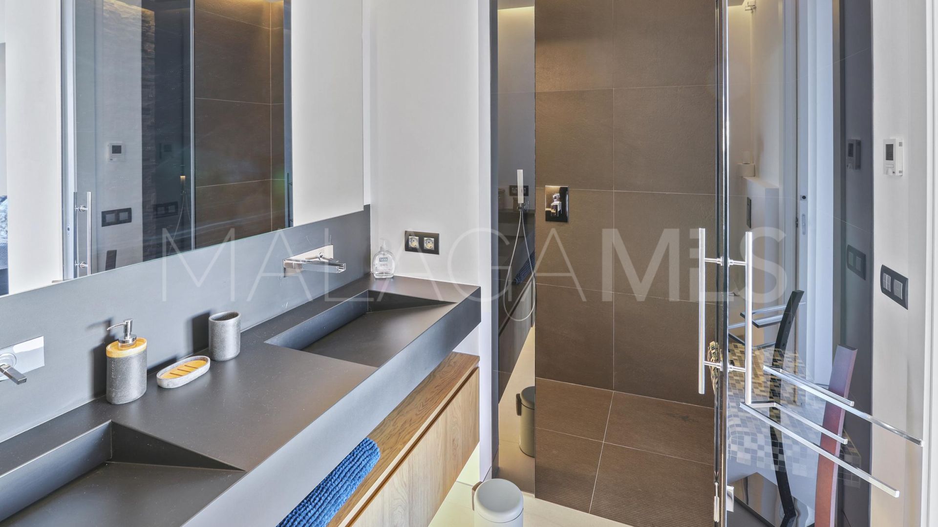 Villa for sale in Los Flamingos Golf