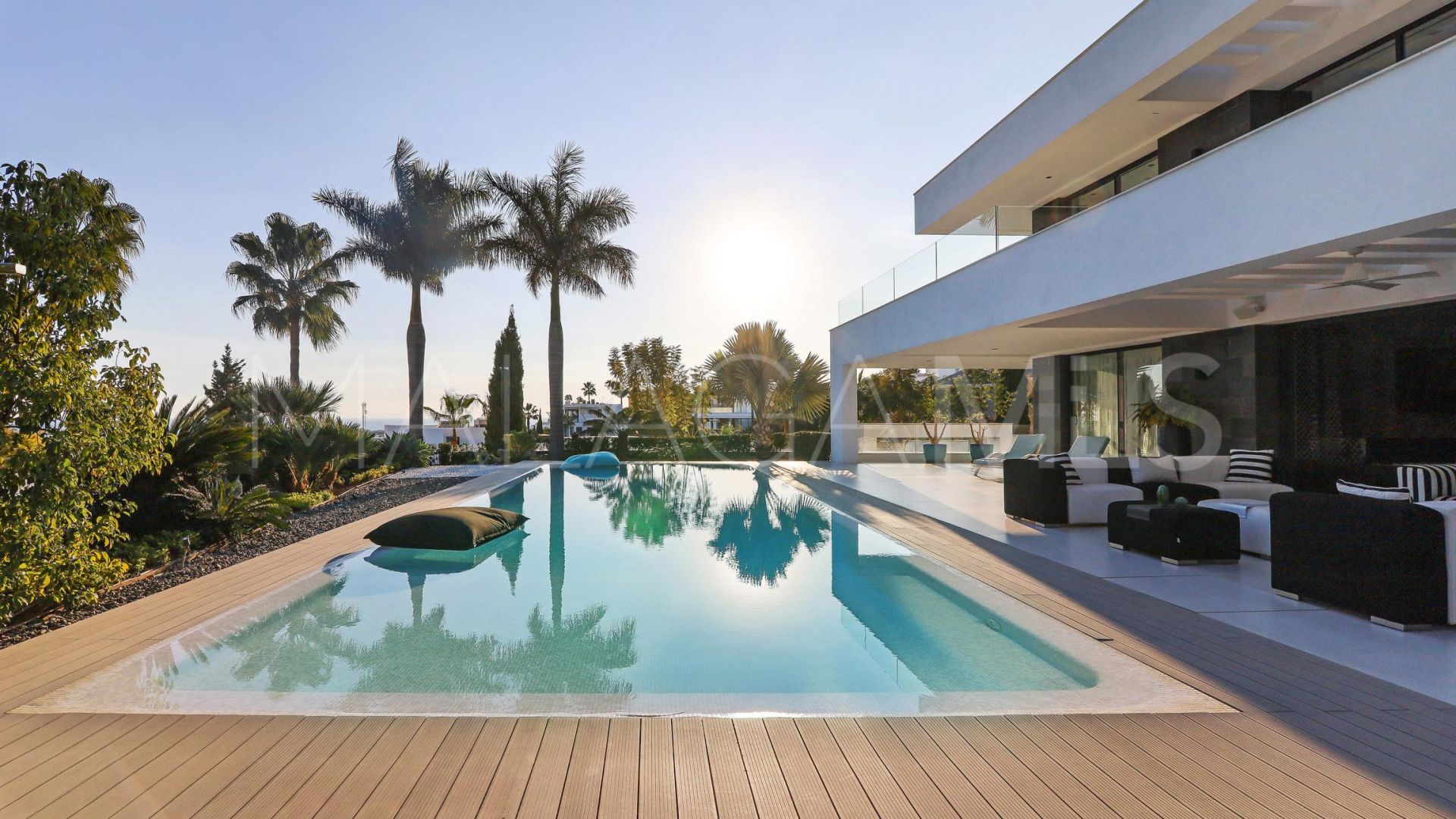 Villa for sale in Los Flamingos Golf