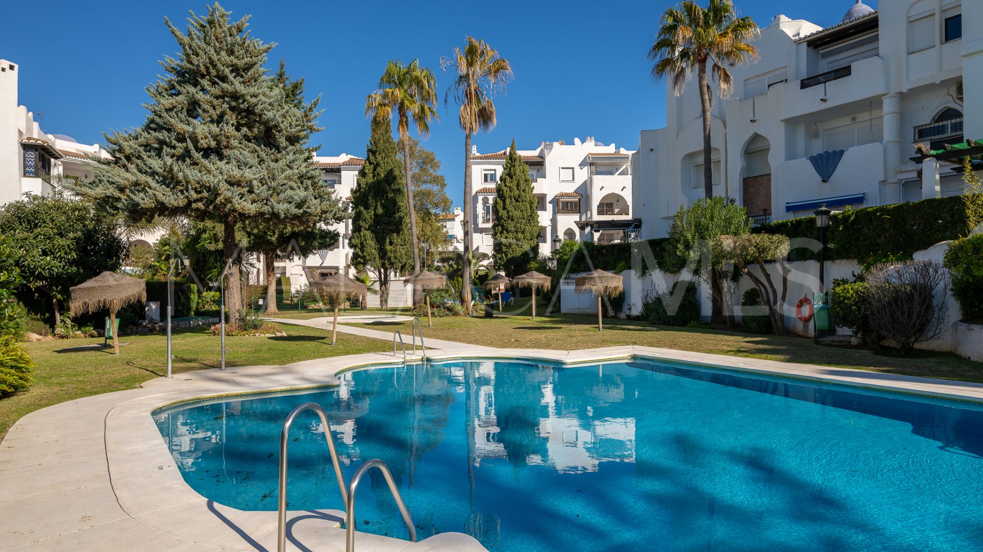 Erdgeschosswohnung for sale in Calahonda