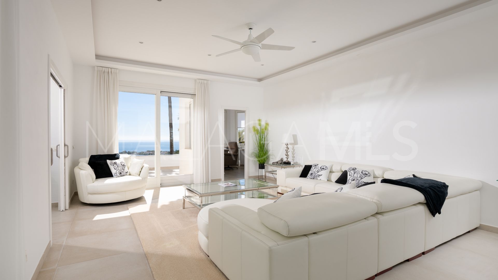 Hus i byn for sale in Hacienda las Chapas