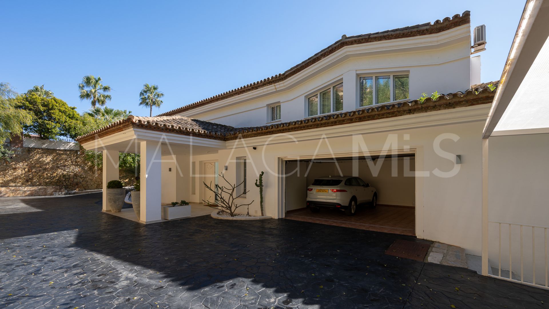 Hus i byn for sale in Hacienda las Chapas