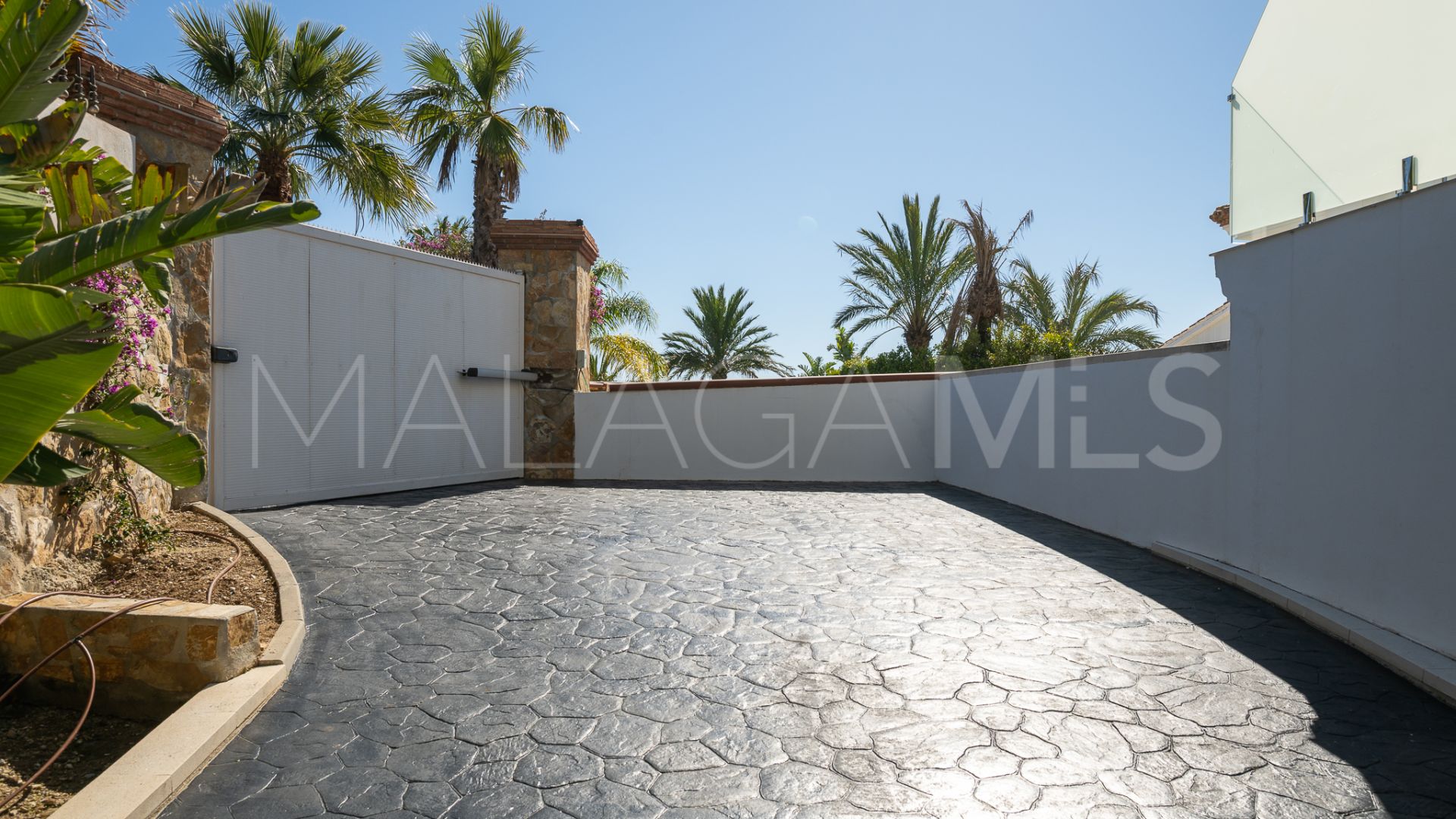 Hus i byn for sale in Hacienda las Chapas