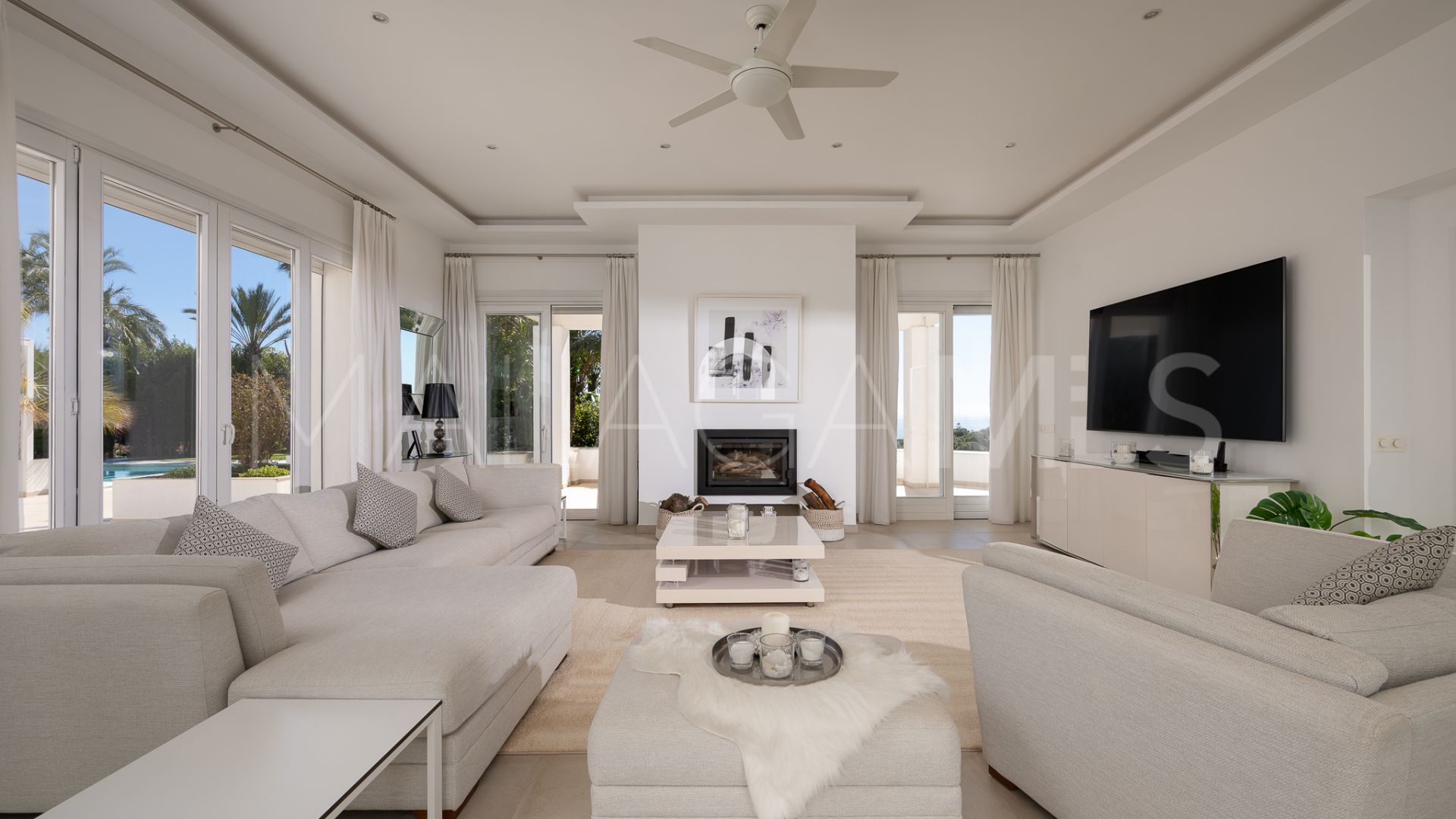 Hus i byn for sale in Hacienda las Chapas