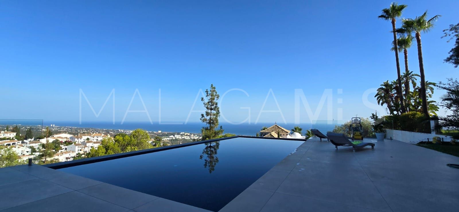 Buy villa with 4 bedrooms in Los Altos de Marbella