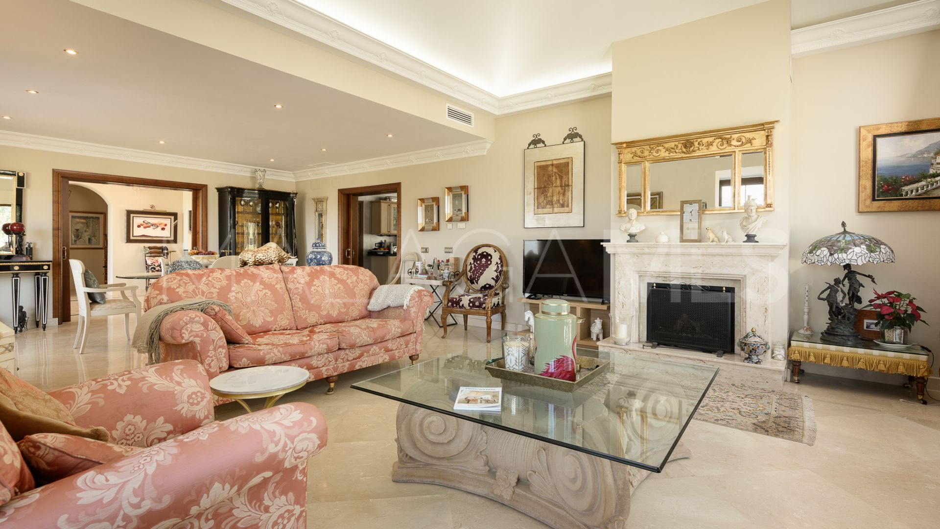 Villa for sale in La Cala Golf Resort