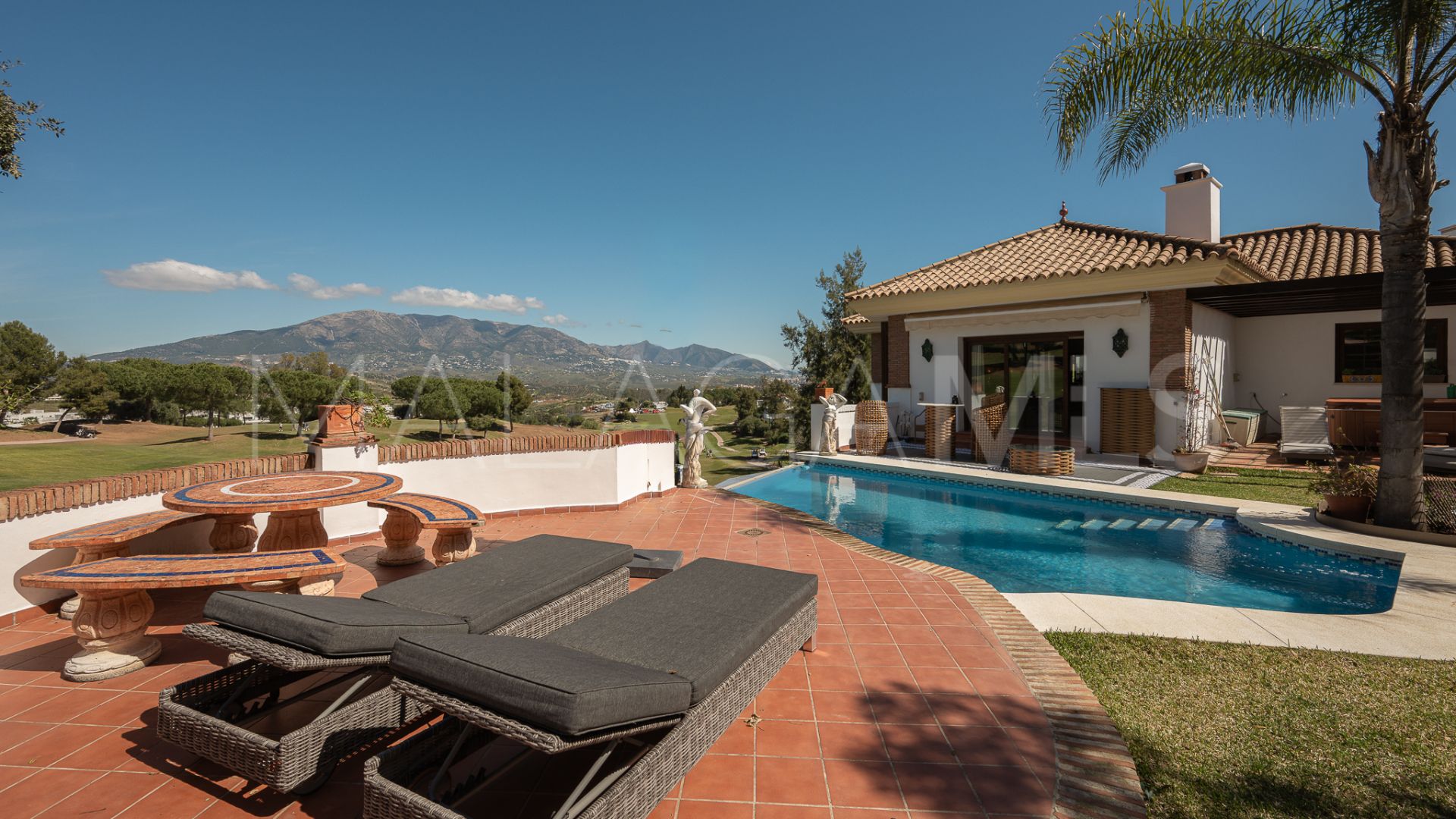 Villa for sale in La Cala Golf Resort