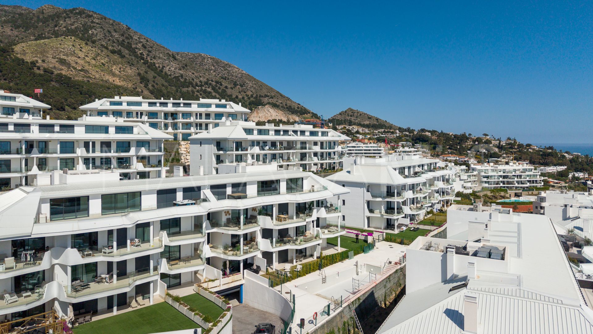 Apartamento planta baja for sale in El Higueron with 3 bedrooms