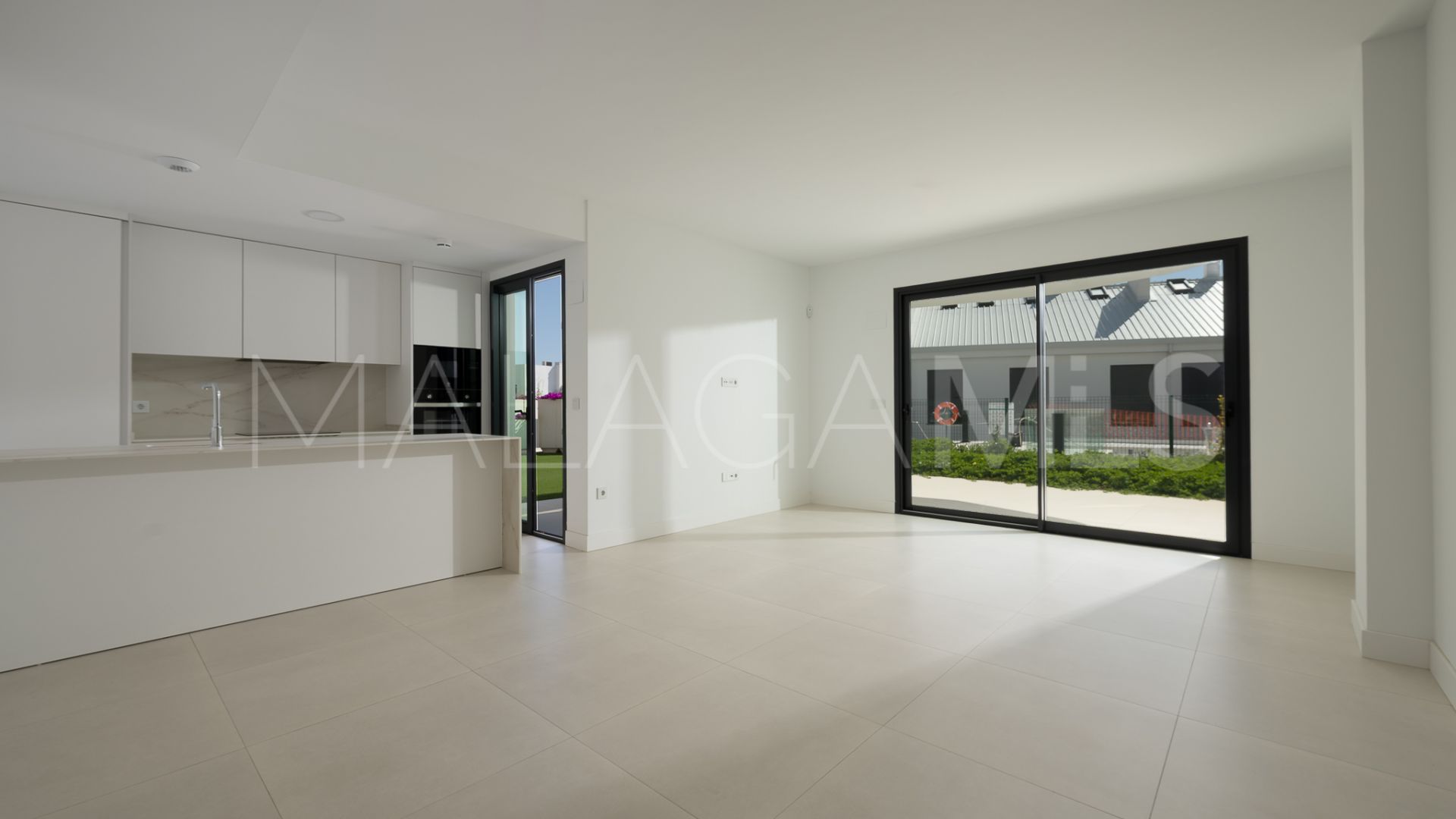 Apartamento planta baja for sale in El Higueron with 3 bedrooms