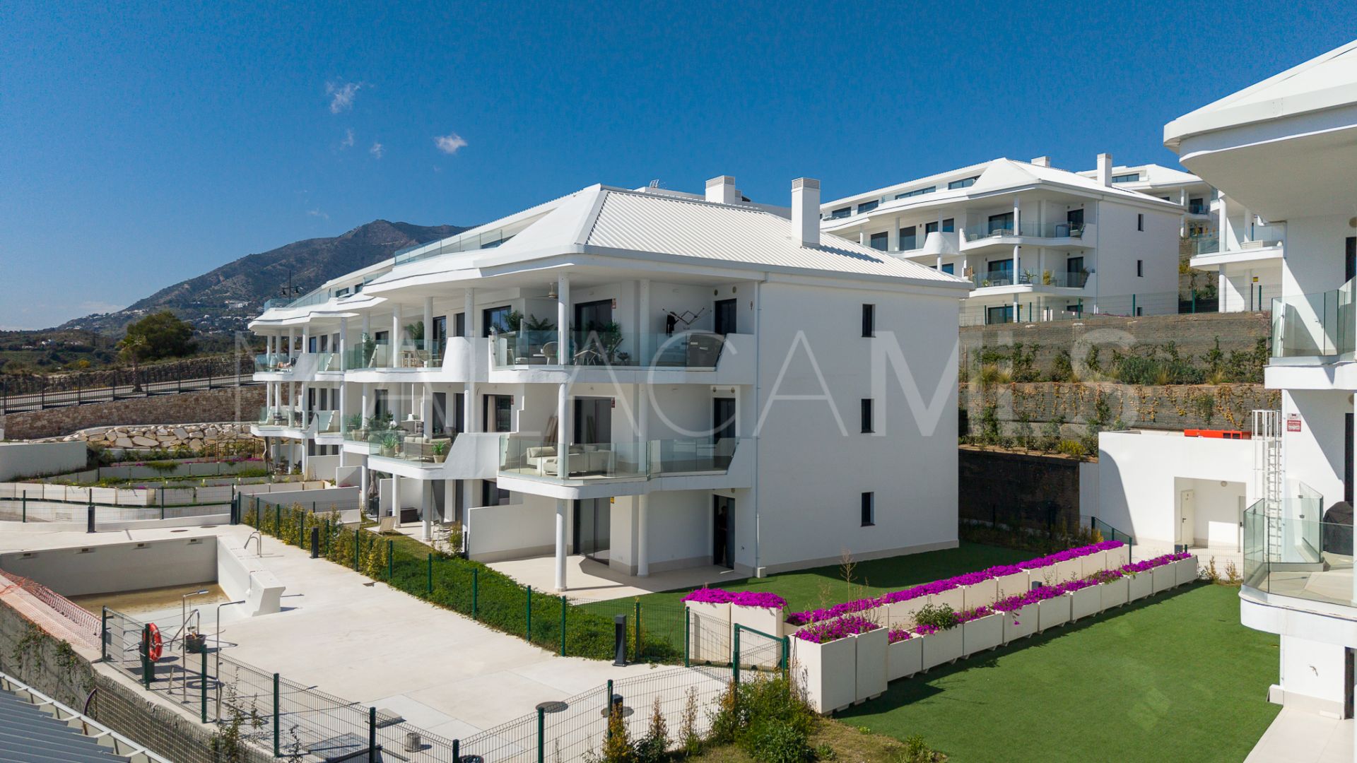 Apartamento planta baja for sale in El Higueron with 3 bedrooms