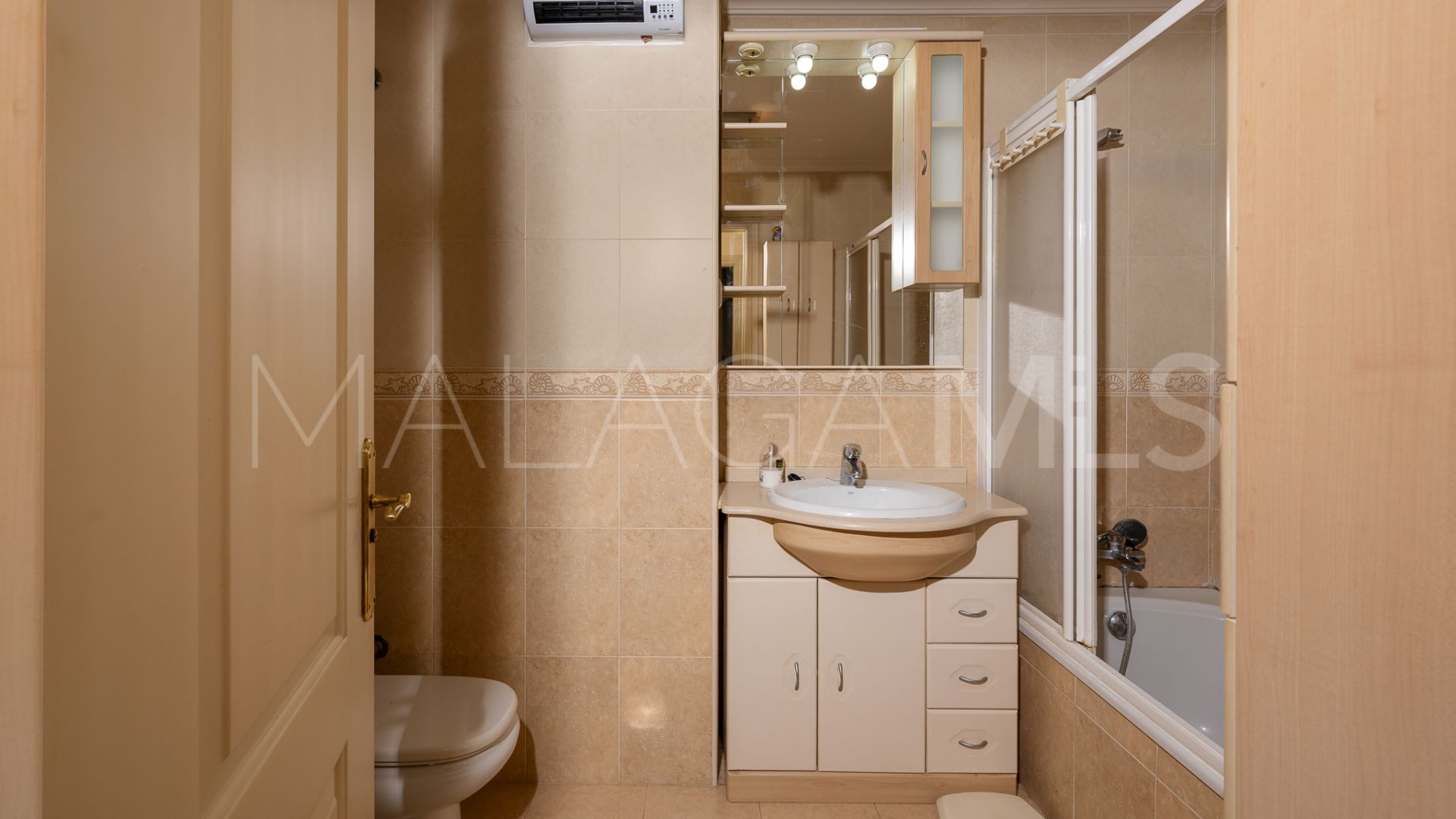 Buy apartment in Torremolinos