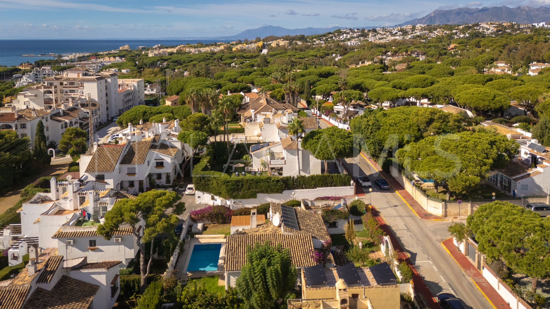 Sitio de Calahonda, villa for sale with 3 bedrooms