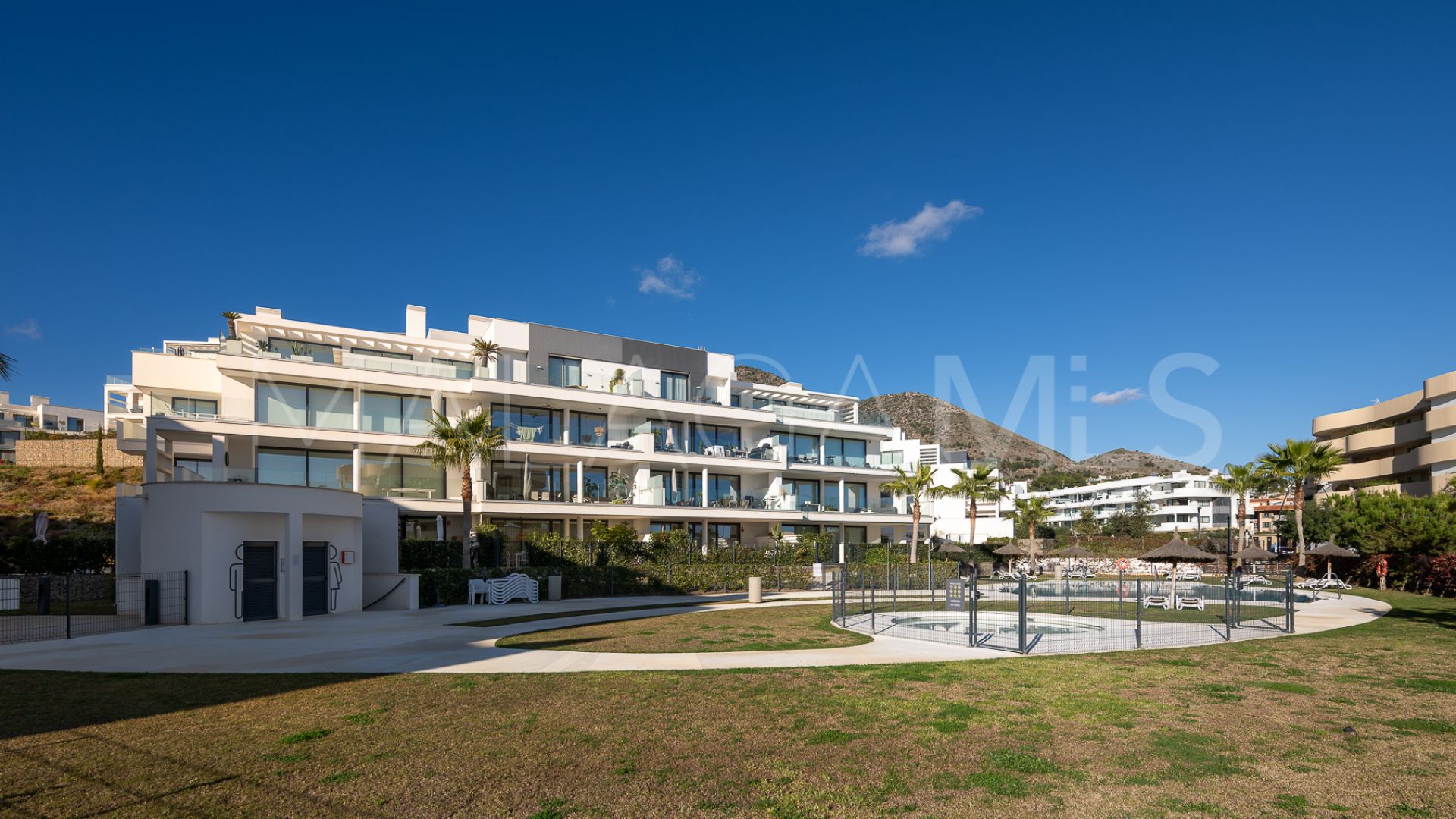 Buy Fuengirola apartment with 2 bedrooms