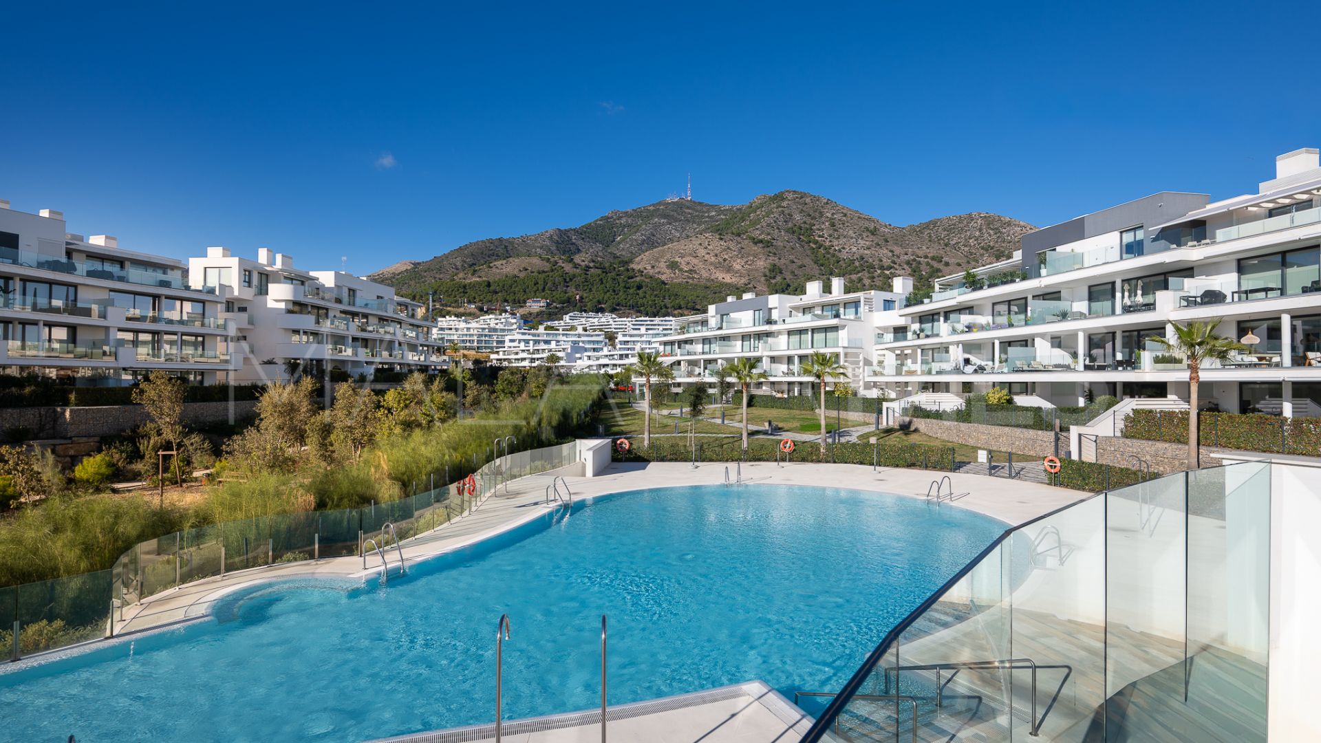 Buy Fuengirola apartment with 2 bedrooms