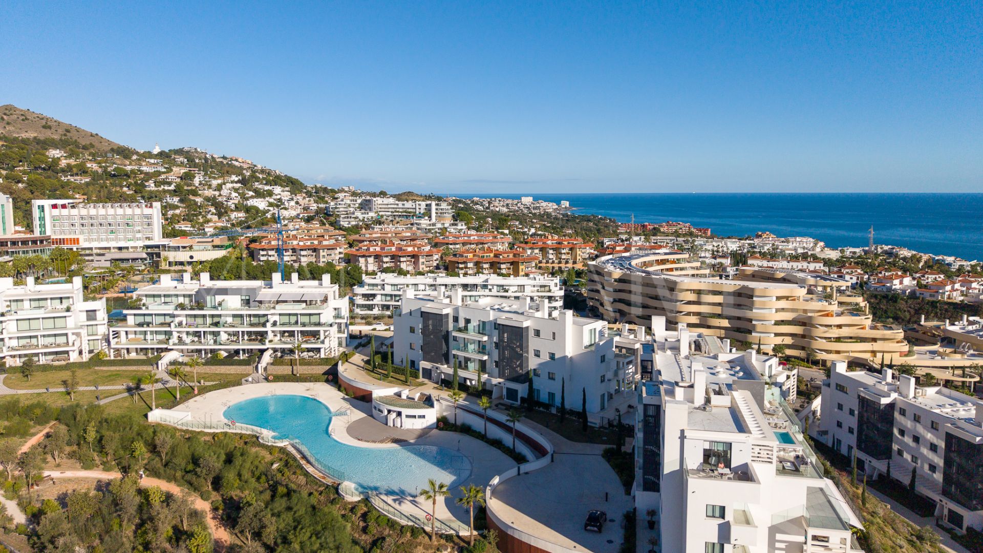 Buy Fuengirola apartment with 2 bedrooms
