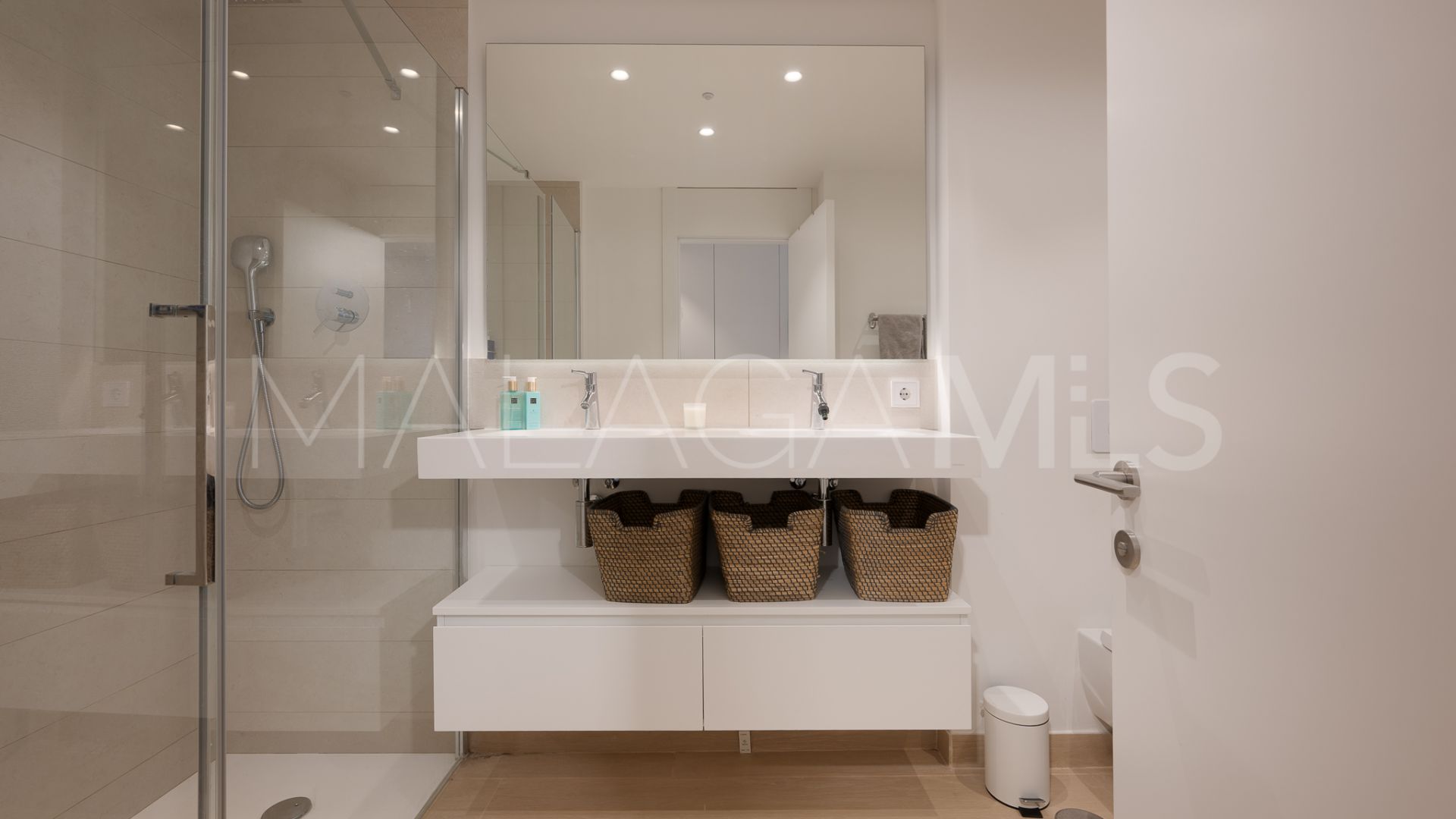 Buy Fuengirola apartment with 2 bedrooms