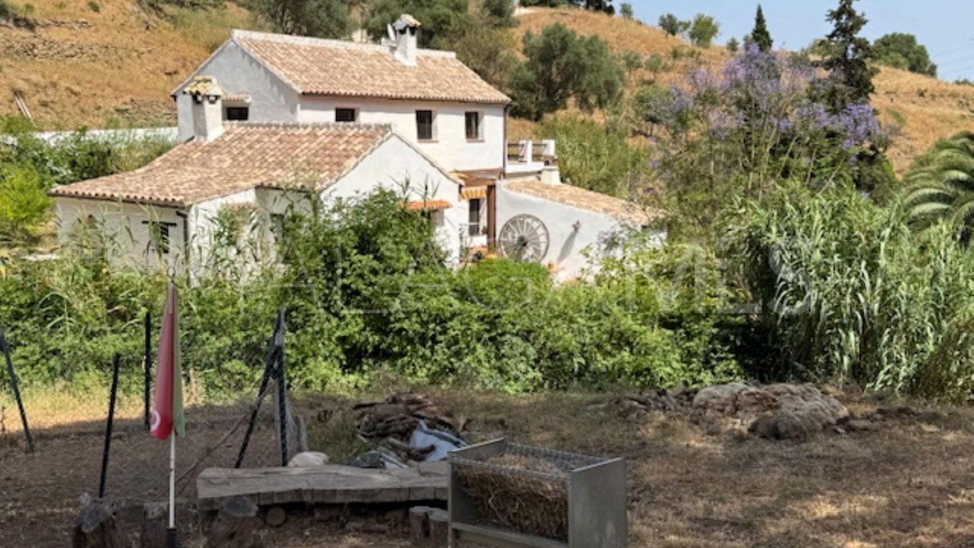 Finca for sale in Casares