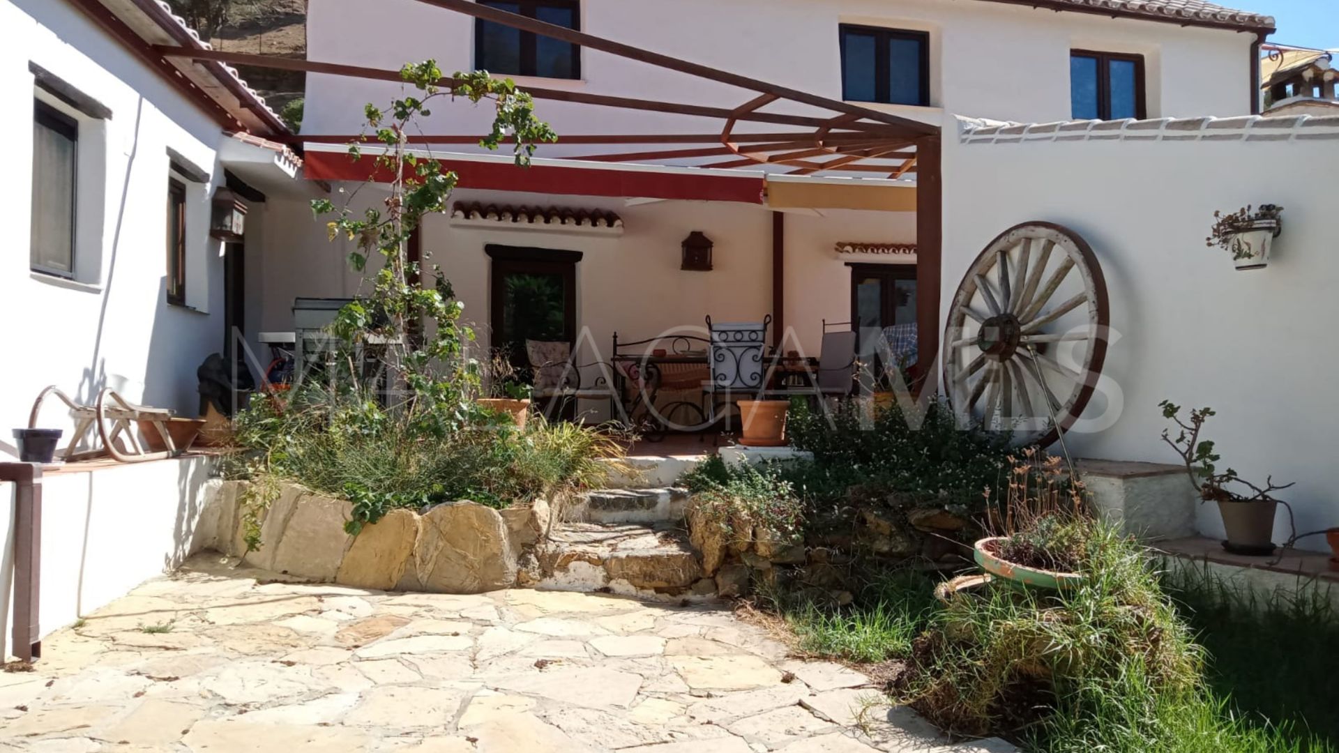 Finca for sale in Casares