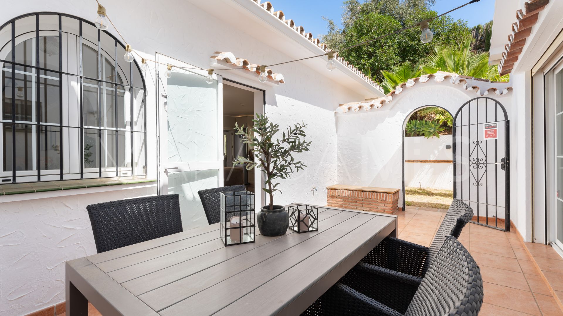 Villa for sale in Sierrezuela