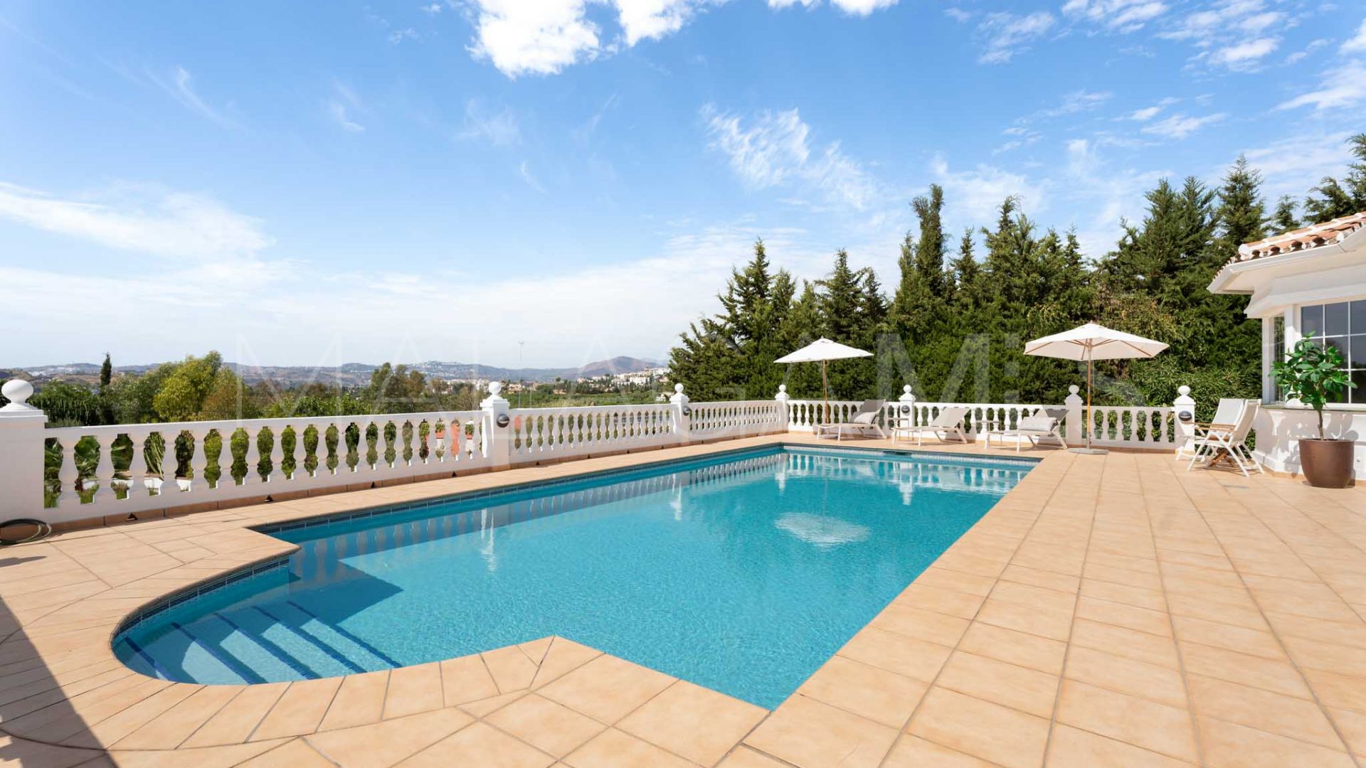 Villa for sale in Sierrezuela