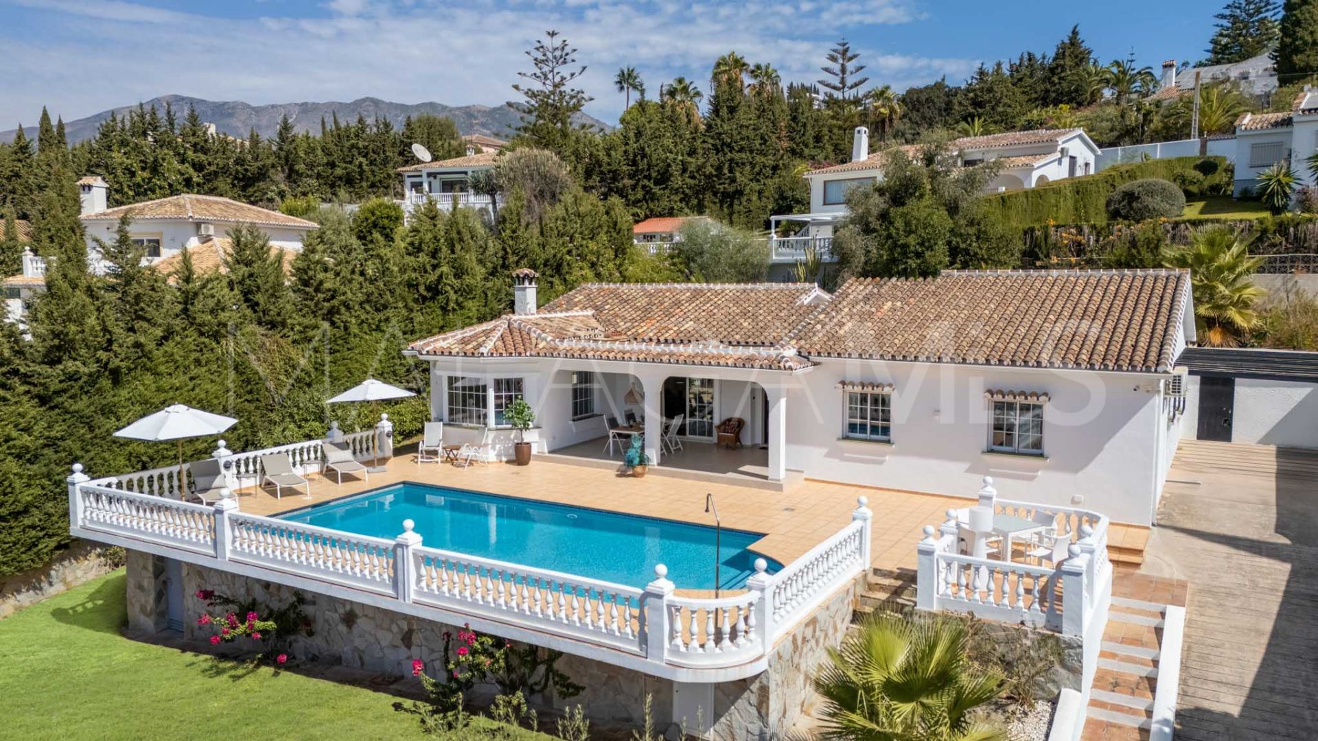 Villa for sale in Sierrezuela