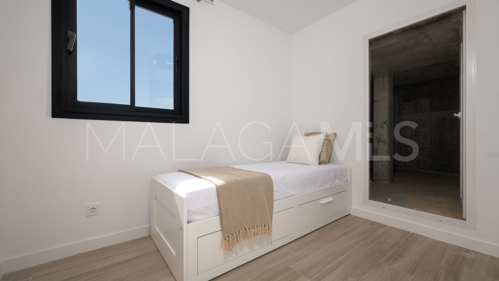 Apartment with 4 bedrooms for sale in Cala de Mijas