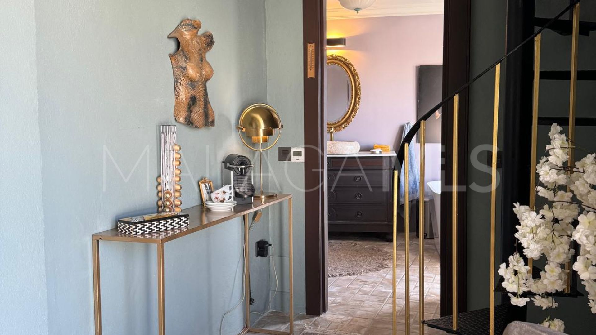 For sale town house with 2 bedrooms in Estepona Town