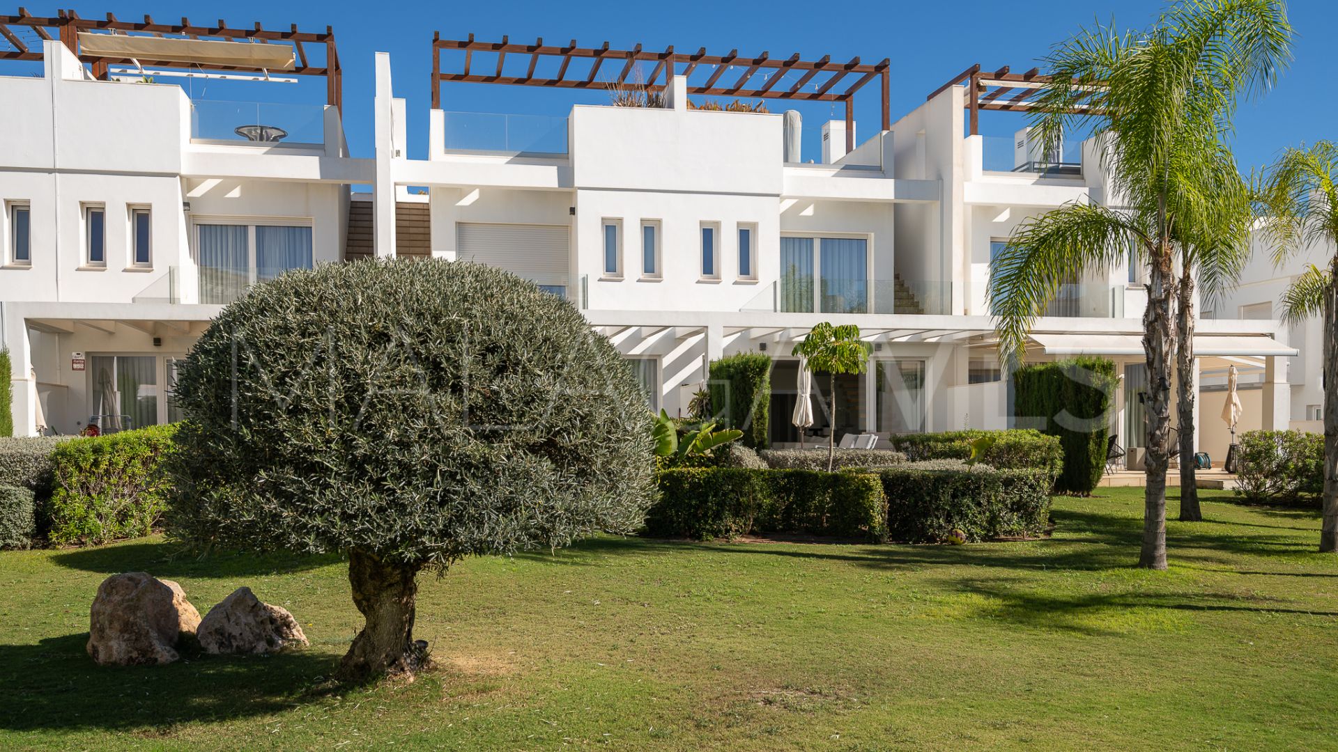 Town house with 4 bedrooms for sale in Calahonda