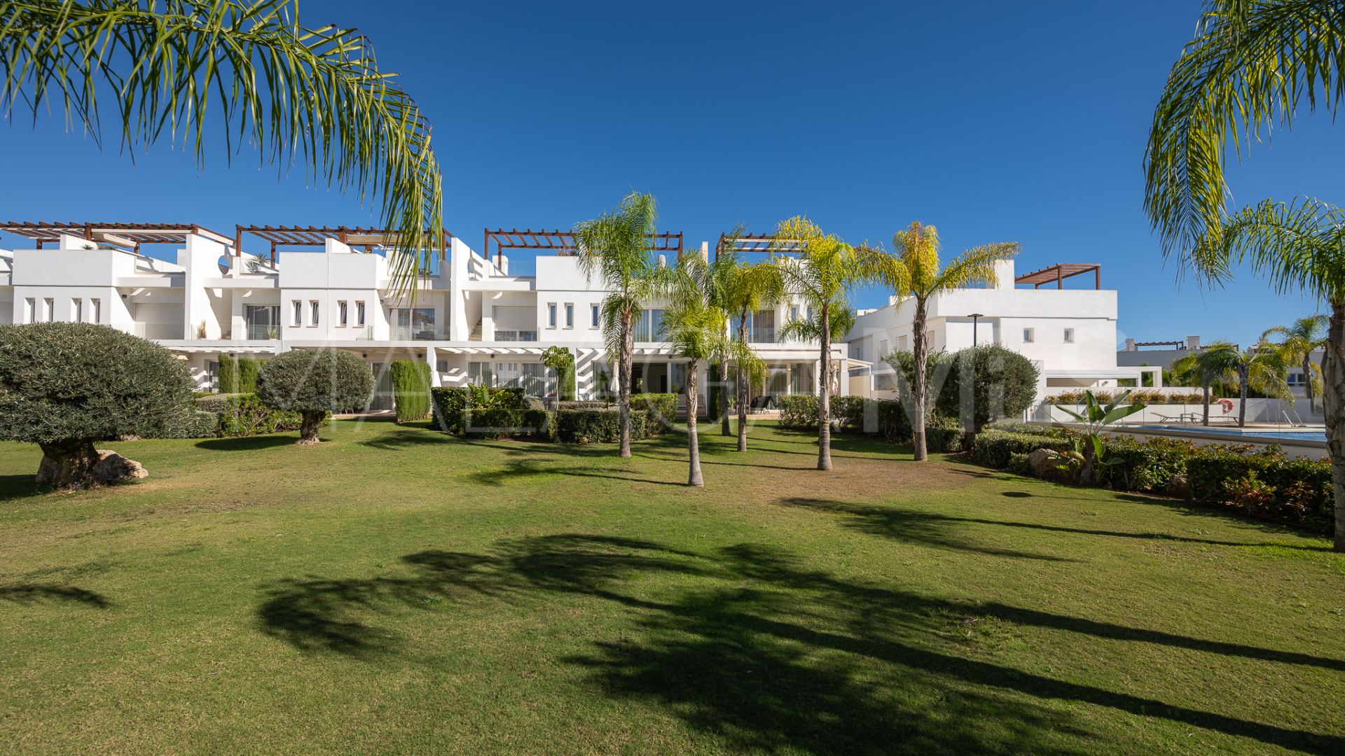 Town house with 4 bedrooms for sale in Calahonda