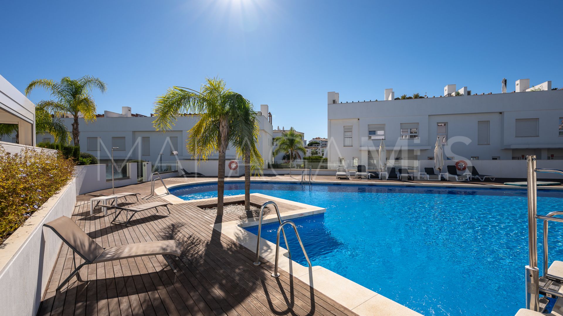 Town house with 4 bedrooms for sale in Calahonda