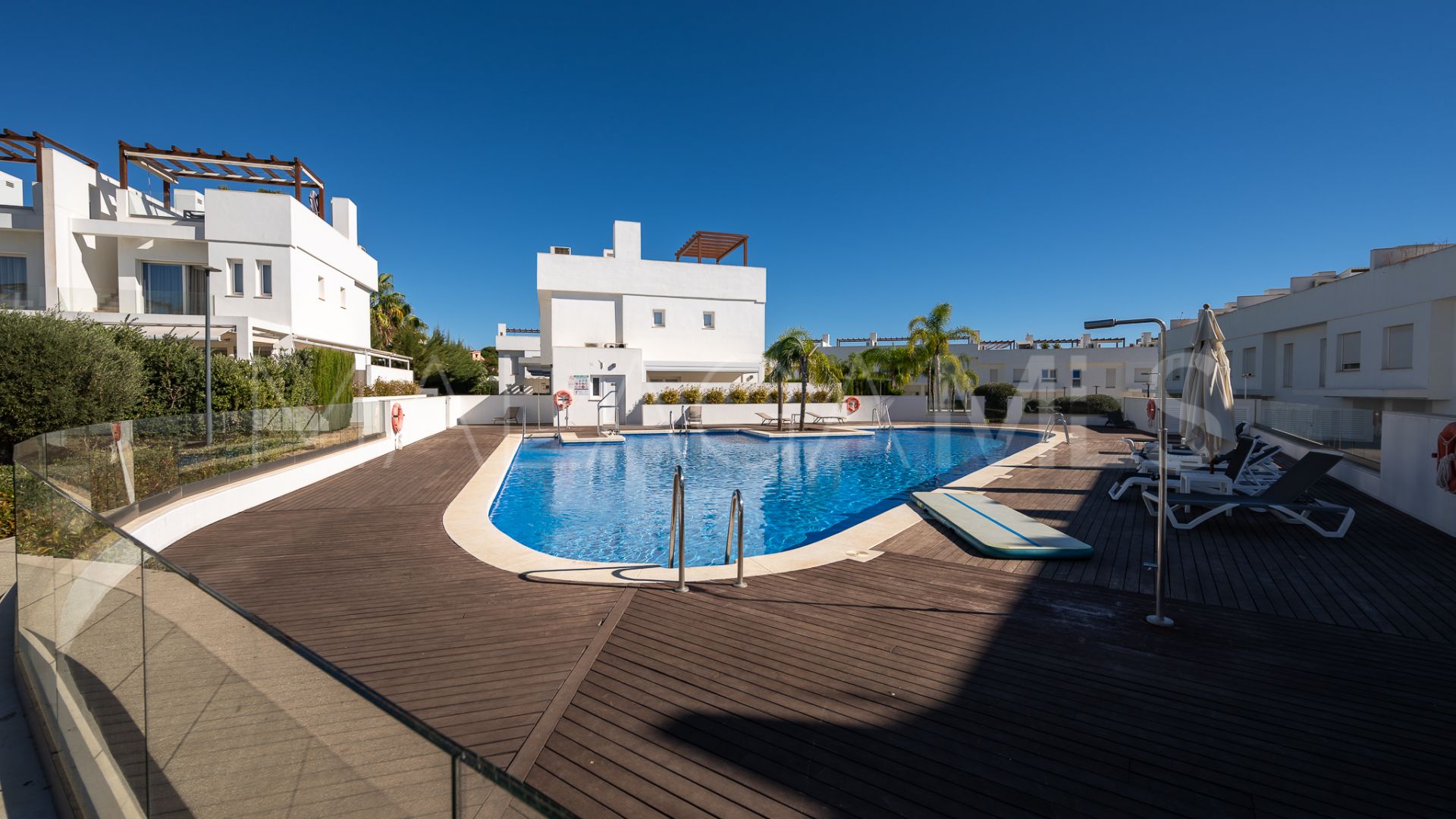 Town house with 4 bedrooms for sale in Calahonda