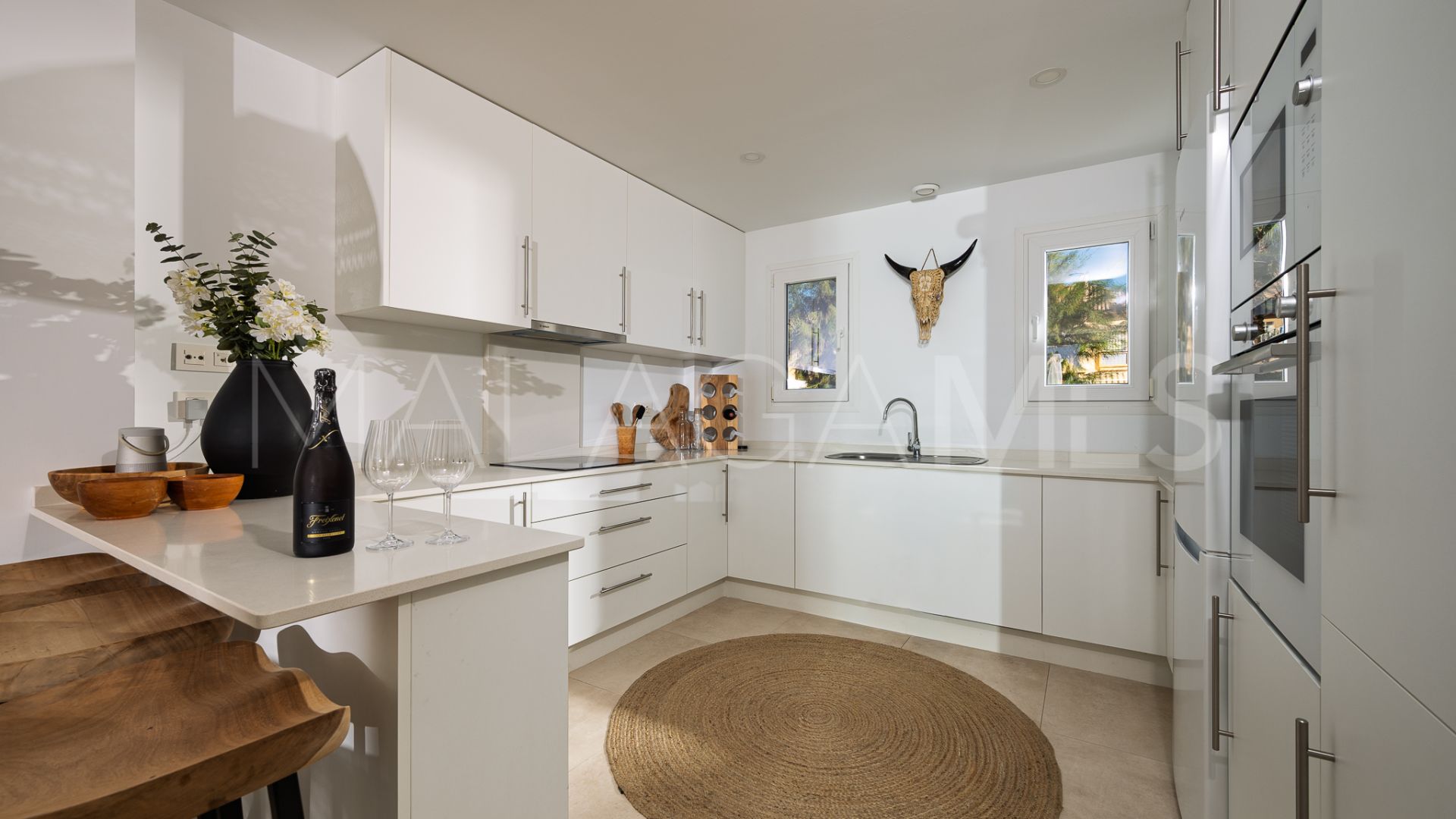 Town house with 4 bedrooms for sale in Calahonda