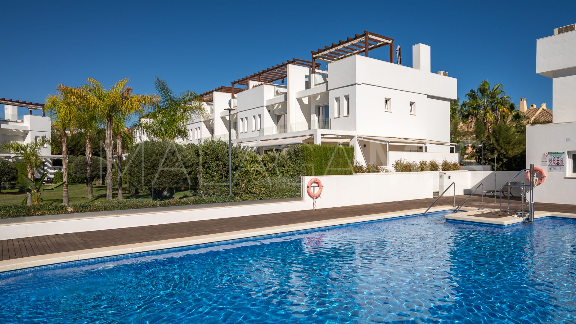 Town house with 4 bedrooms for sale in Calahonda