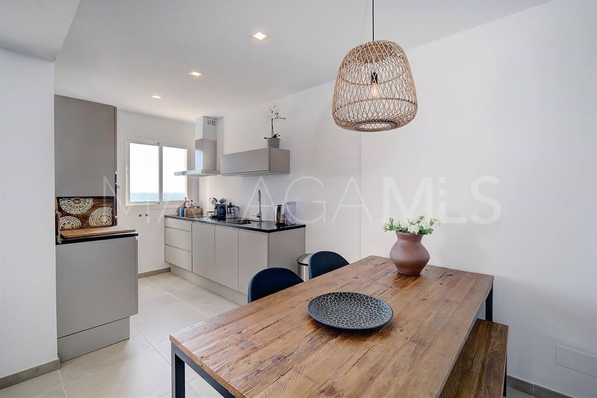 For sale 3 bedrooms apartment in Estepona Town