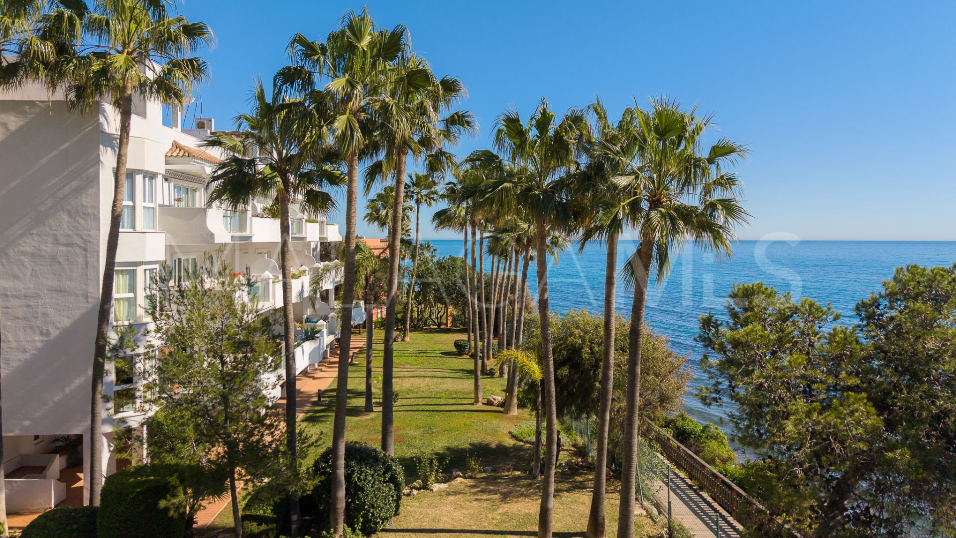 Penthouse for sale in Estepona Town