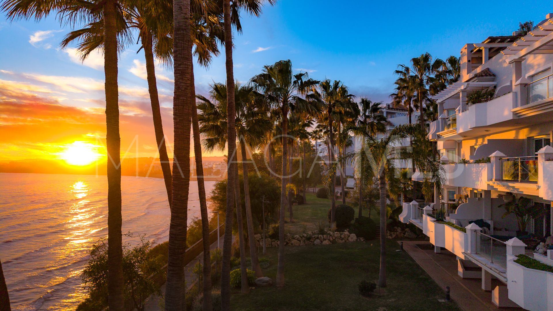 Penthouse for sale in Estepona Town