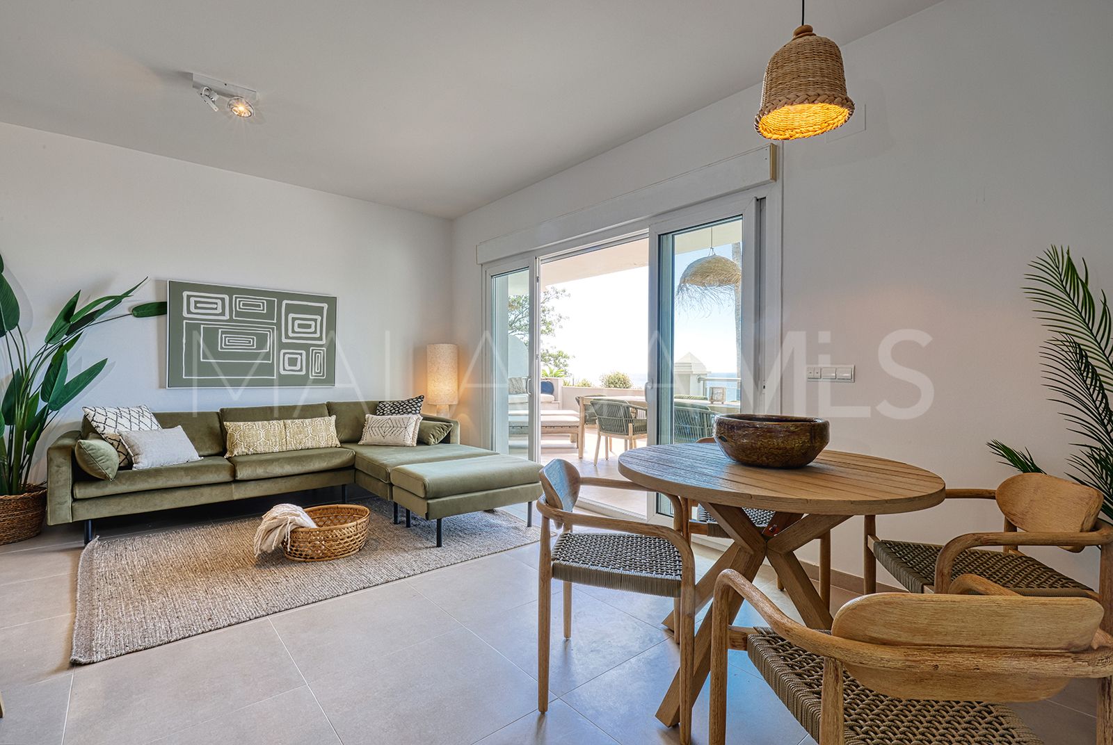 For sale apartment in Estepona Town with 2 bedrooms