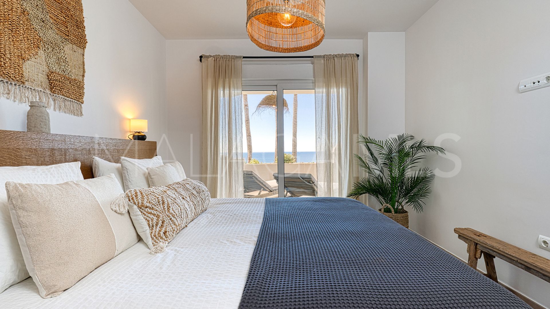 For sale apartment in Estepona Town with 2 bedrooms