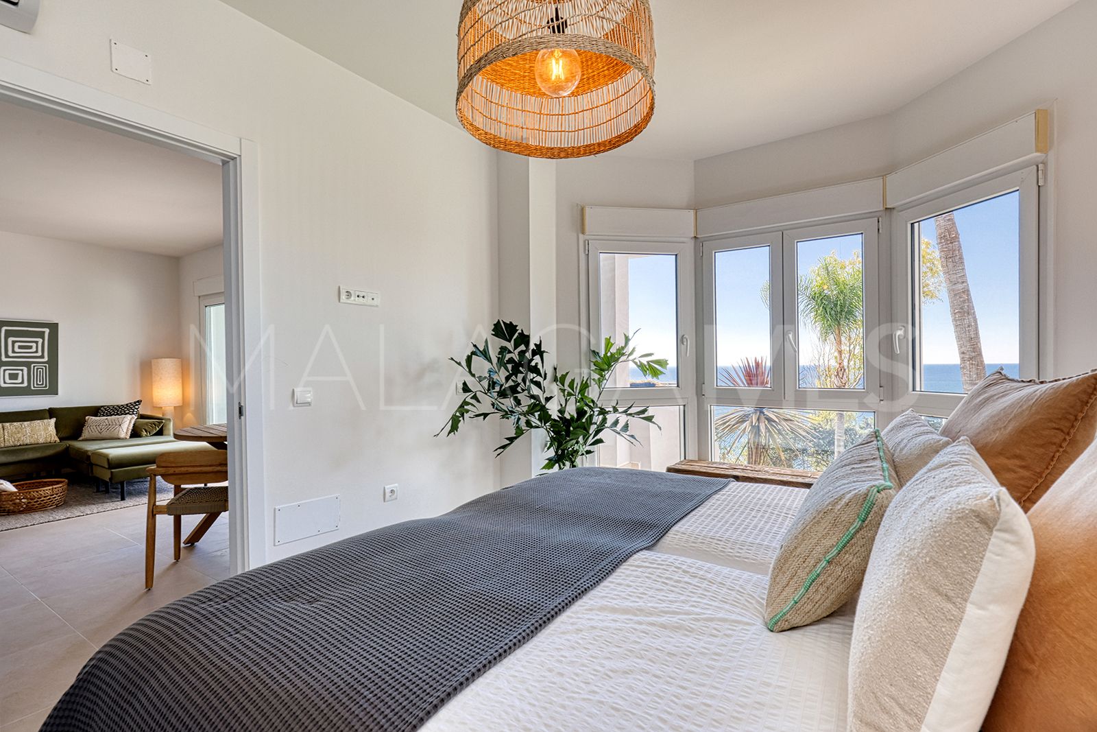 For sale apartment in Estepona Town with 2 bedrooms