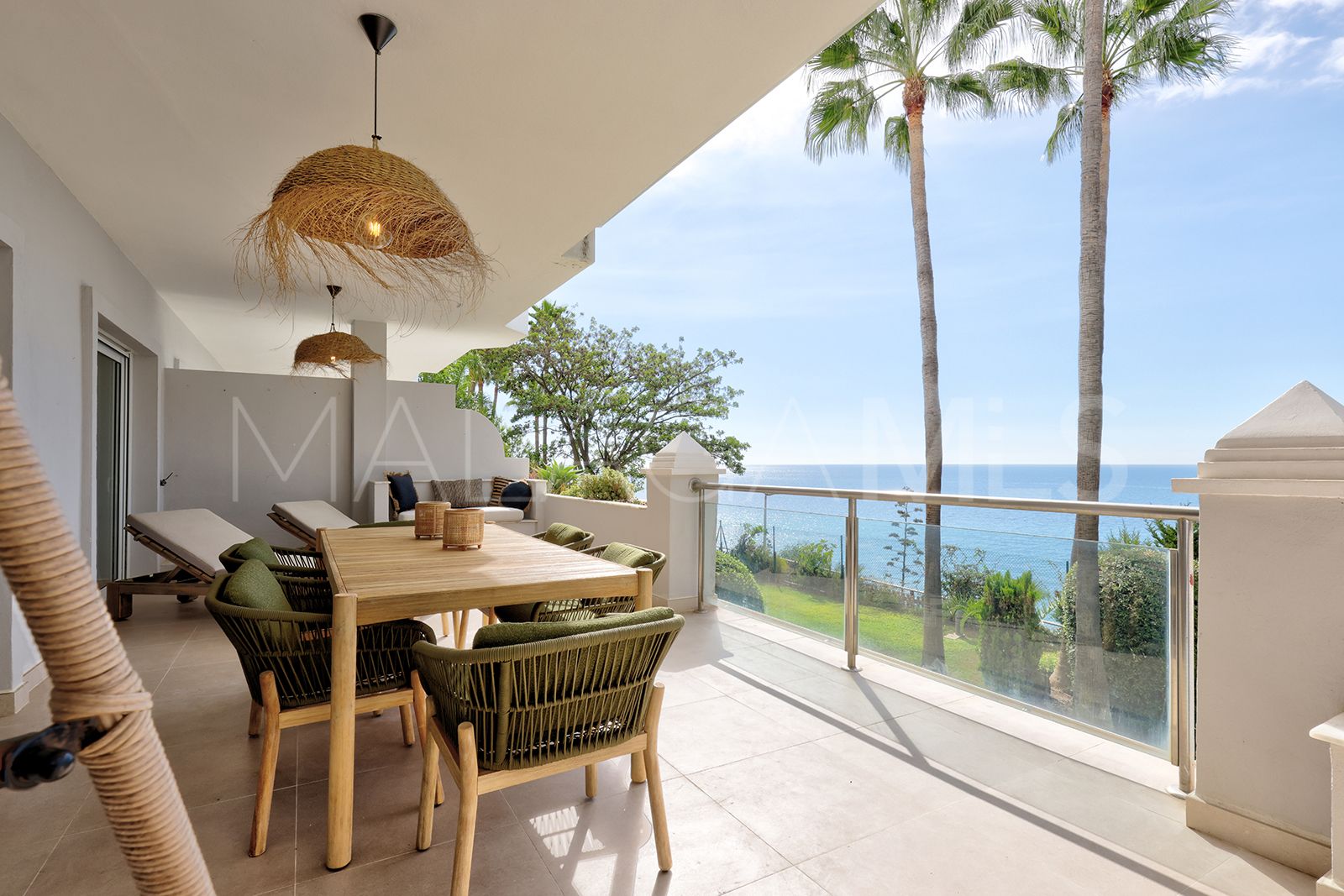 For sale apartment in Estepona Town with 2 bedrooms