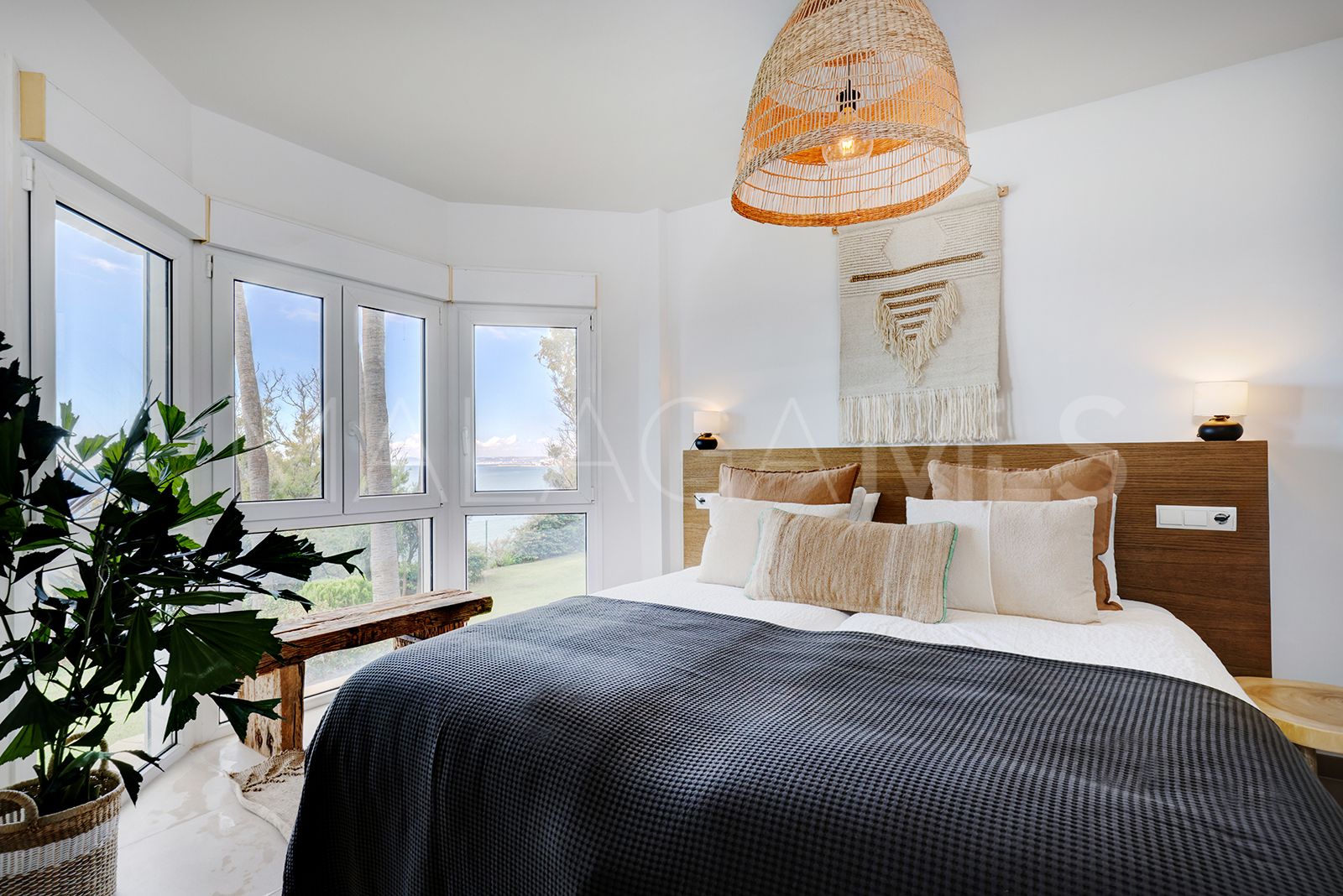 For sale apartment in Estepona Town with 2 bedrooms