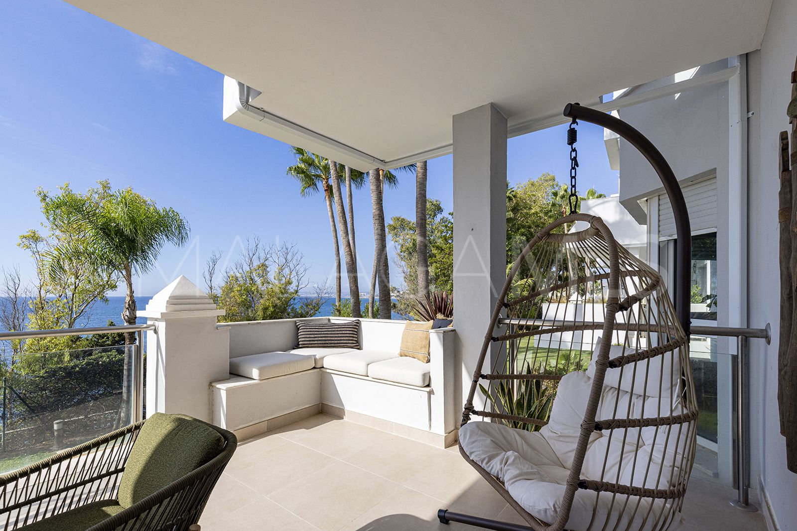 For sale apartment in Estepona Town with 2 bedrooms