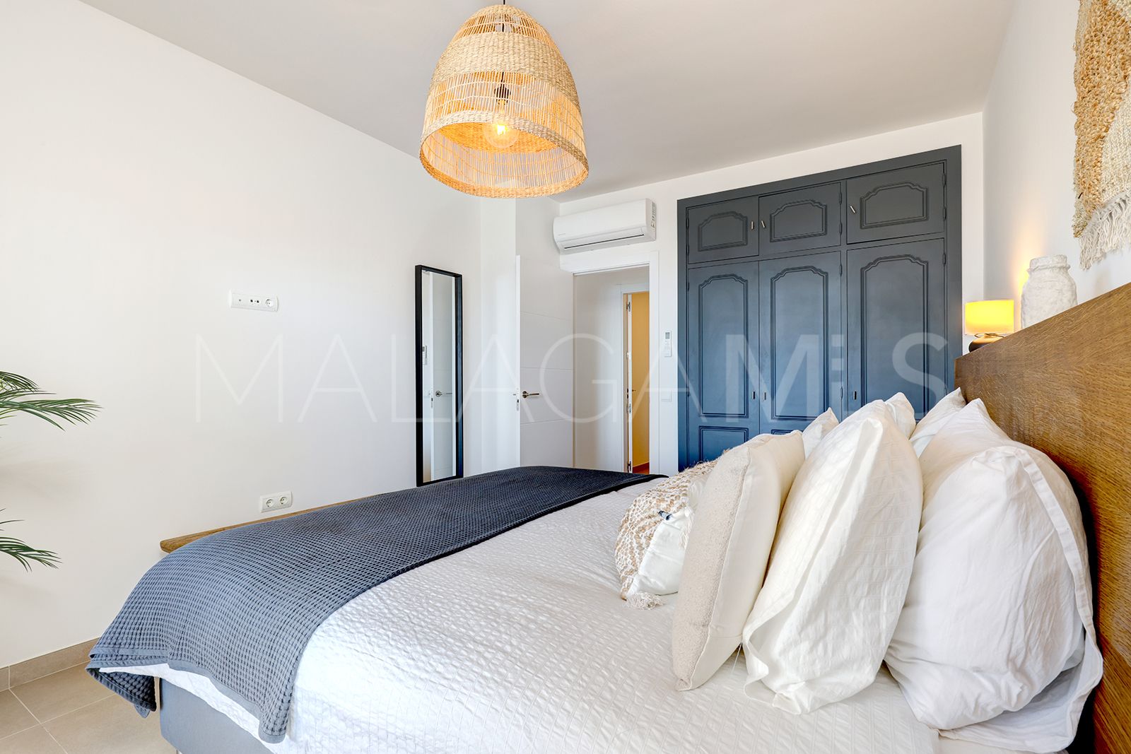 For sale apartment in Estepona Town with 2 bedrooms