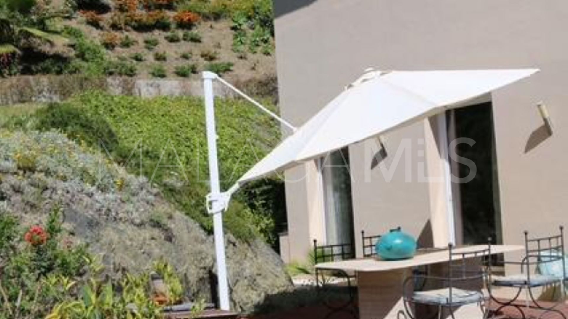 Villa for sale in Los Arqueros