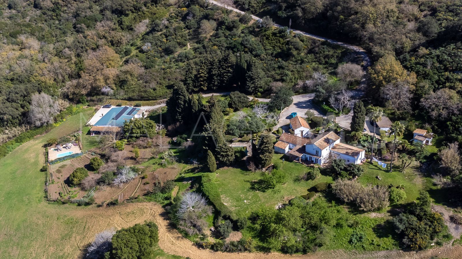 Villa for sale in Casares