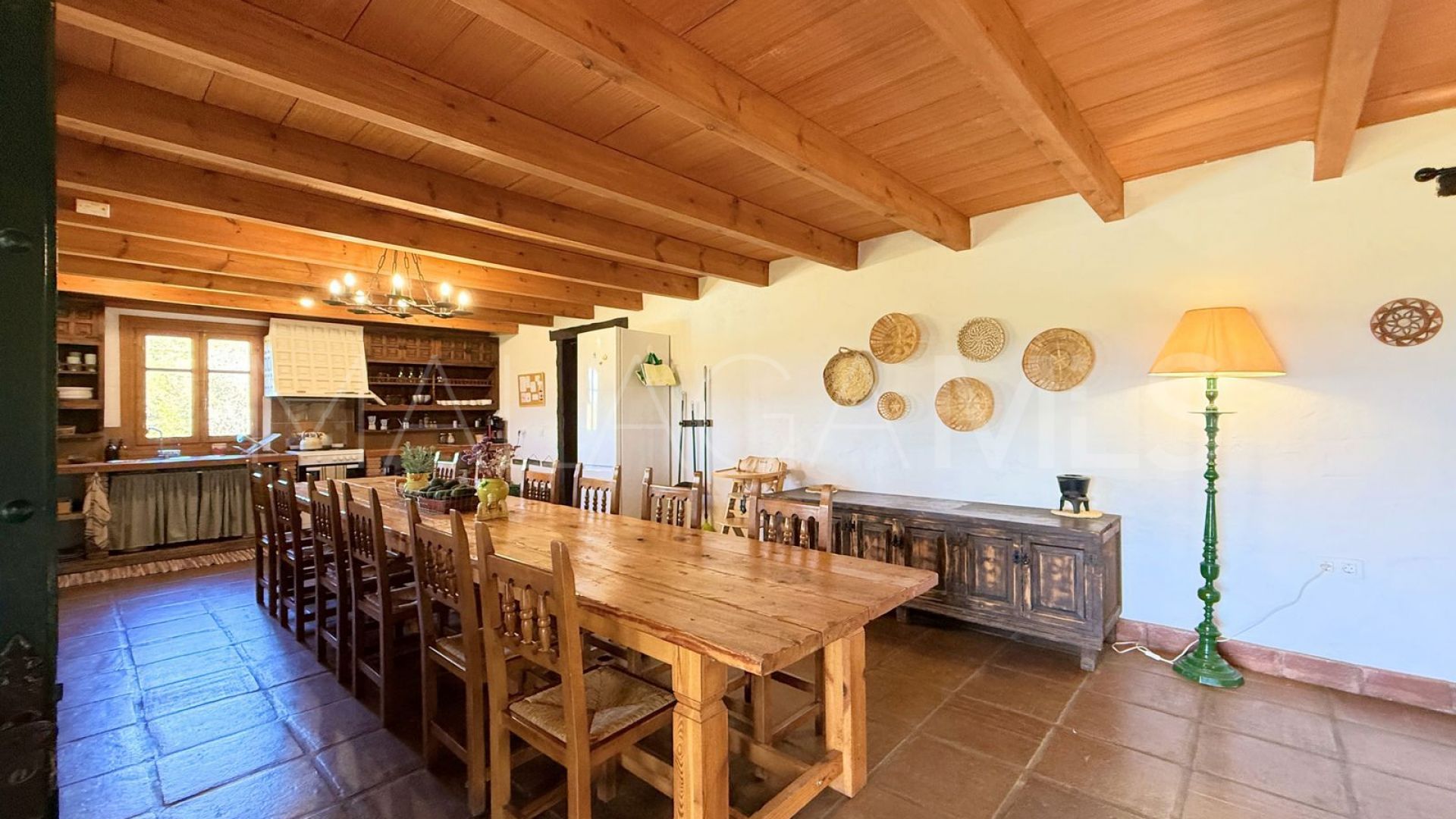 Villa for sale in Casares