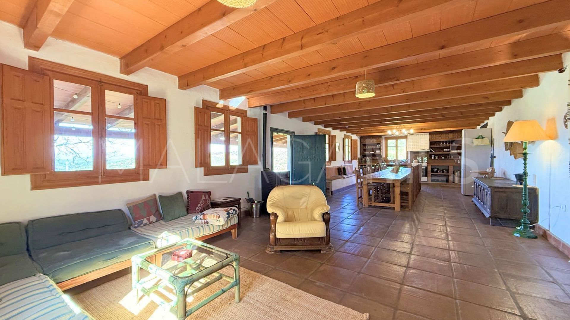 Villa for sale in Casares