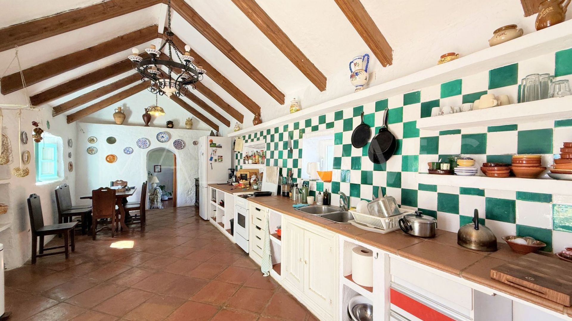 Villa for sale in Casares