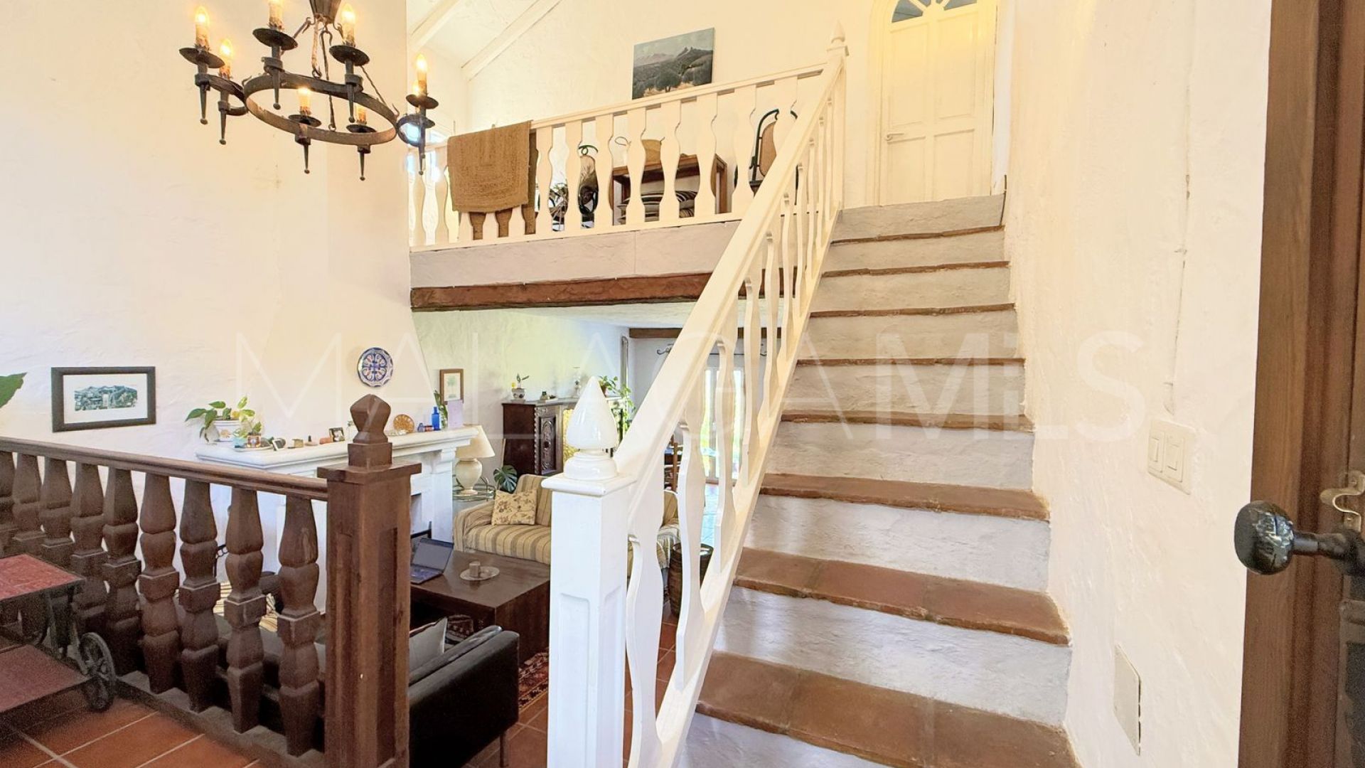 Villa for sale in Casares