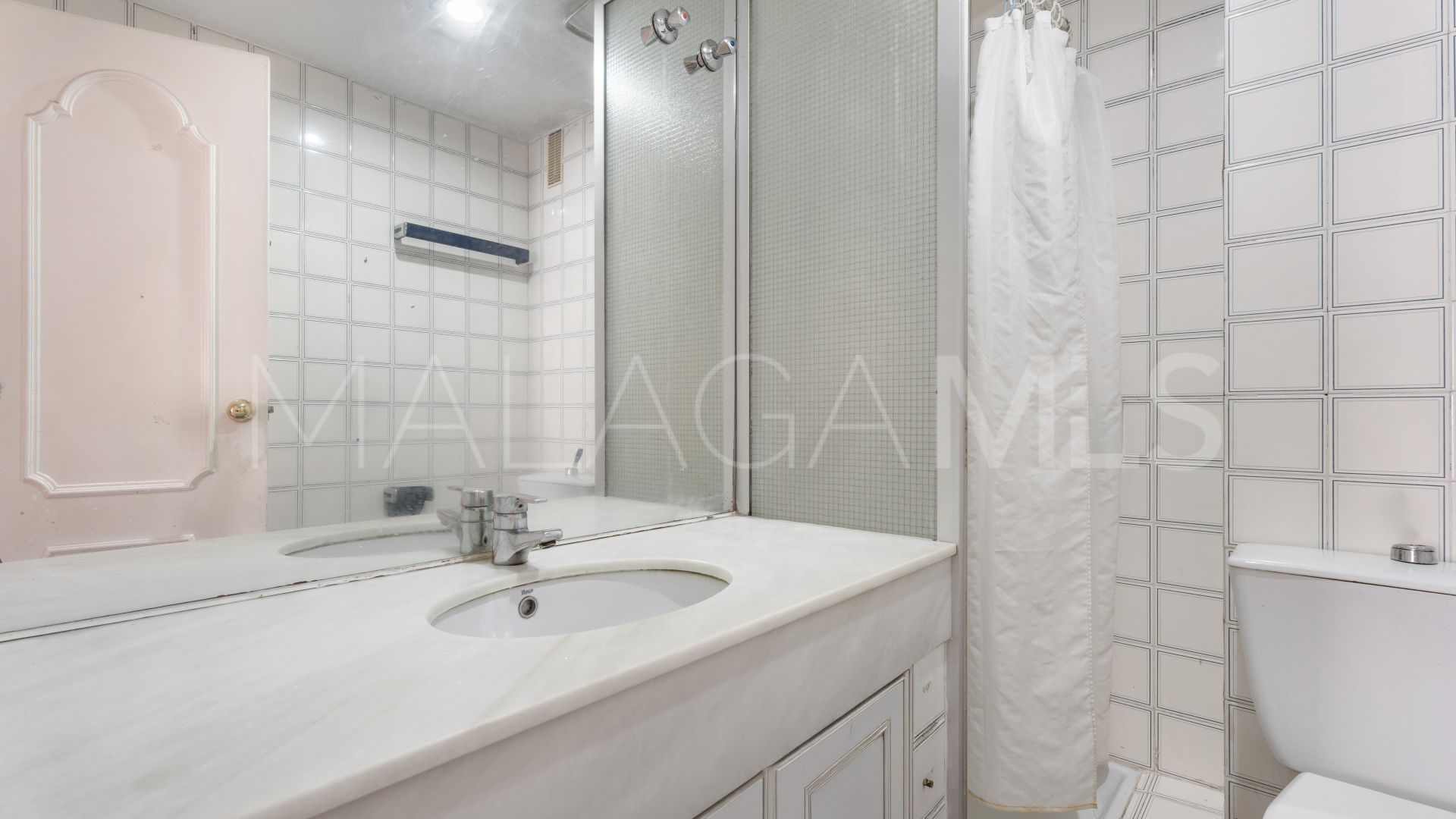 Lägenhet for sale in Marbella City